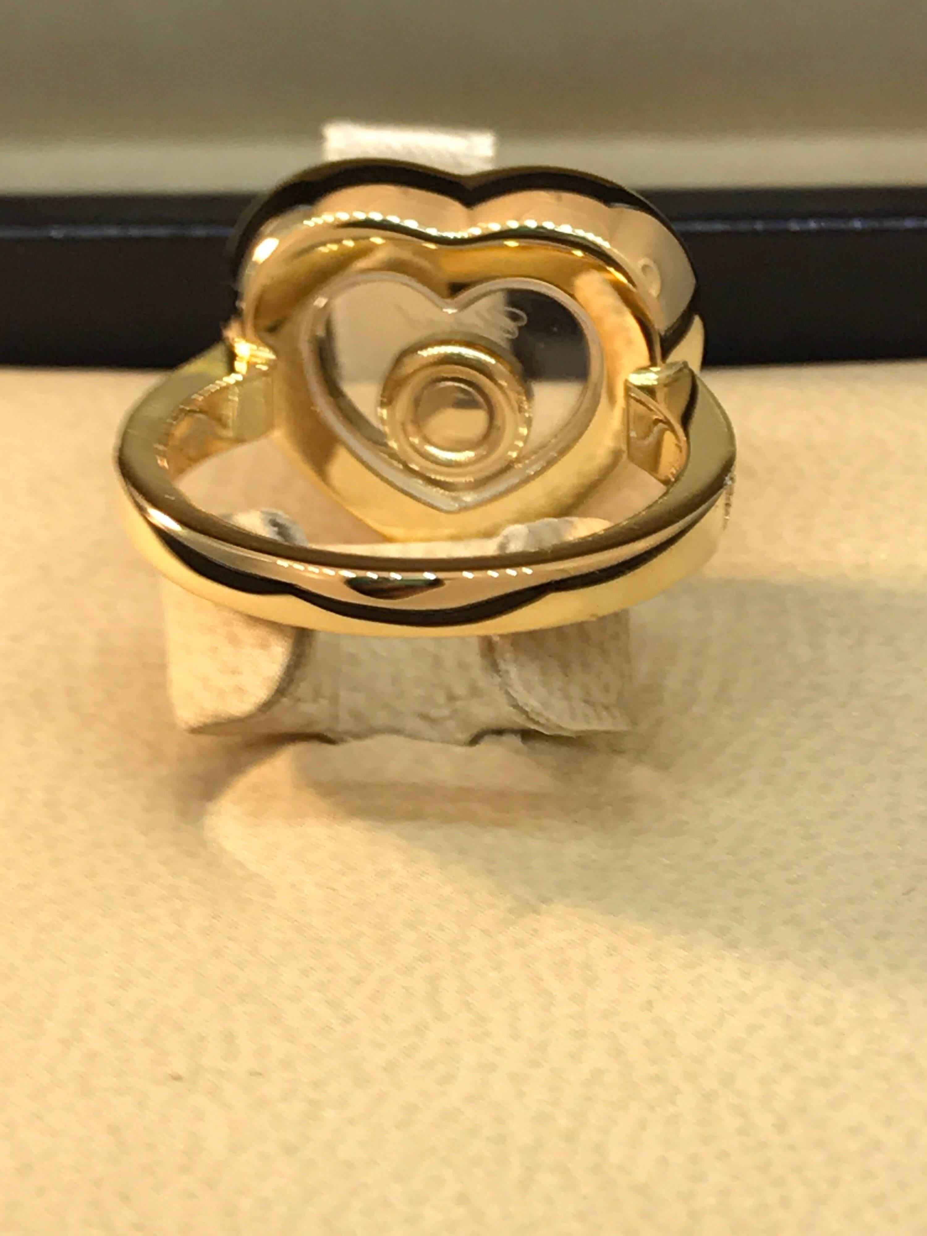 Women's Chopard Happy Diamonds 18 Karat Yellow Gold Pave Diamond Ring 82/7209 For Sale