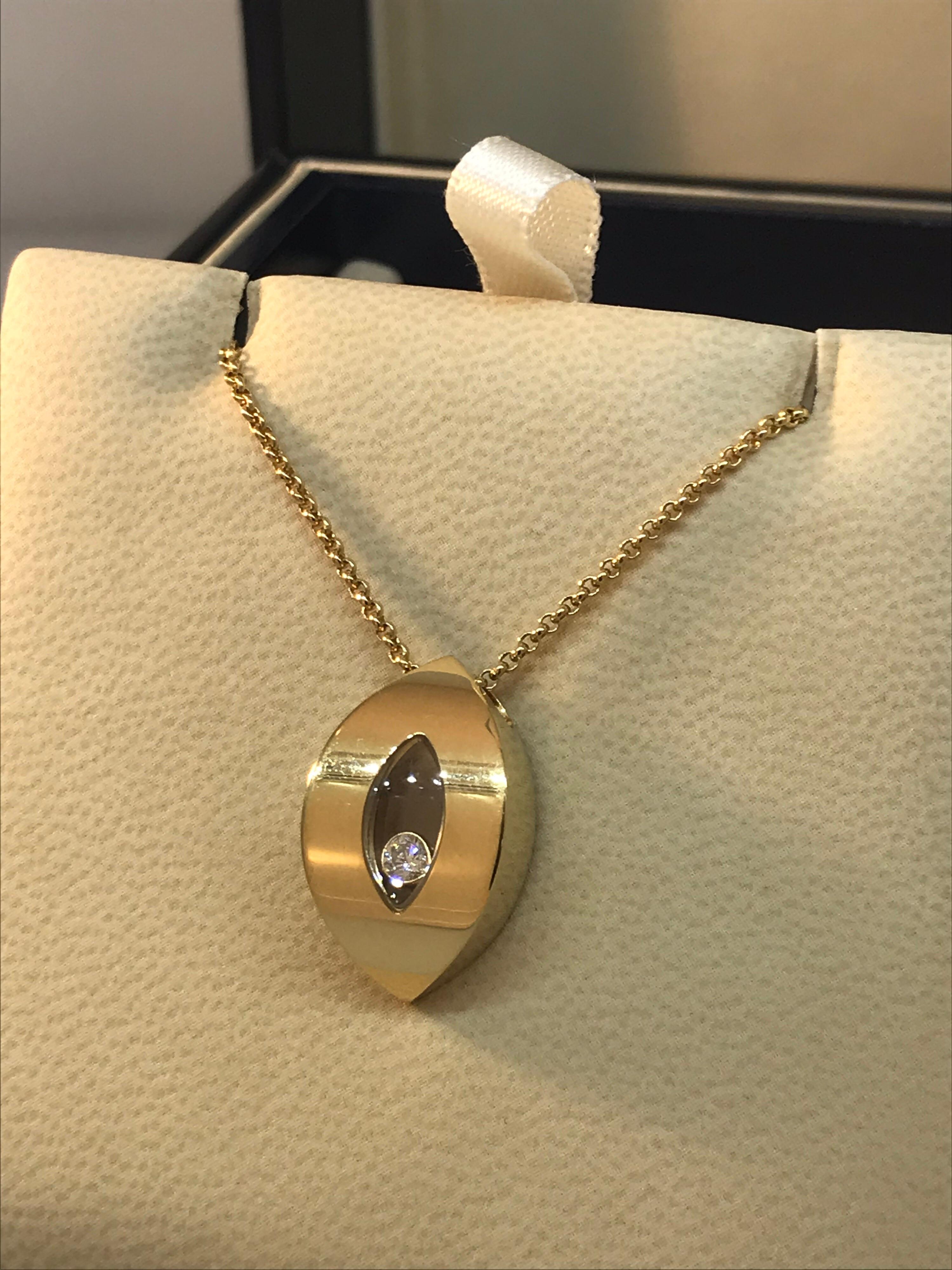 Women's or Men's Chopard Happy Diamonds 18 Karat Yellow Gold Teardrop Shaped Pendant/Necklace New For Sale