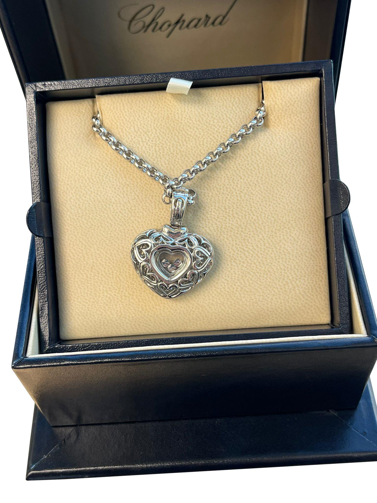 Chopard Happy Diamonds 2.50 Carat 18K White Gold VVS Diamond Pendant Necklace For Sale 1