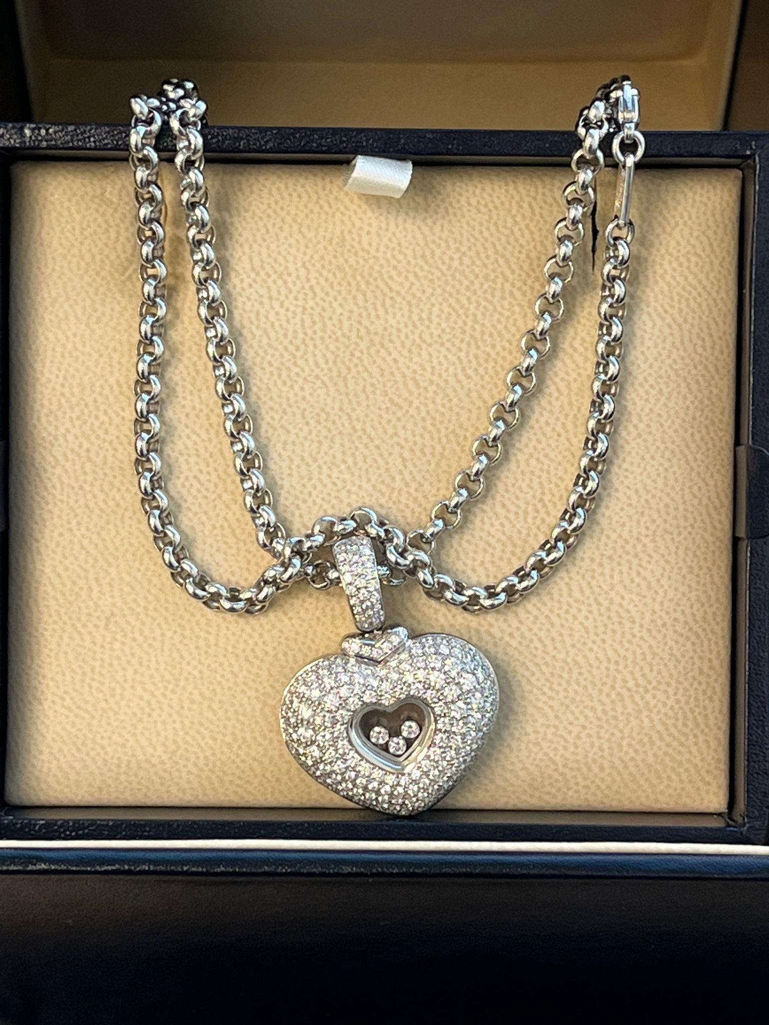 Round Cut Chopard Happy Diamonds 2.50 Carat 18K White Gold VVS Diamond Pendant Necklace For Sale