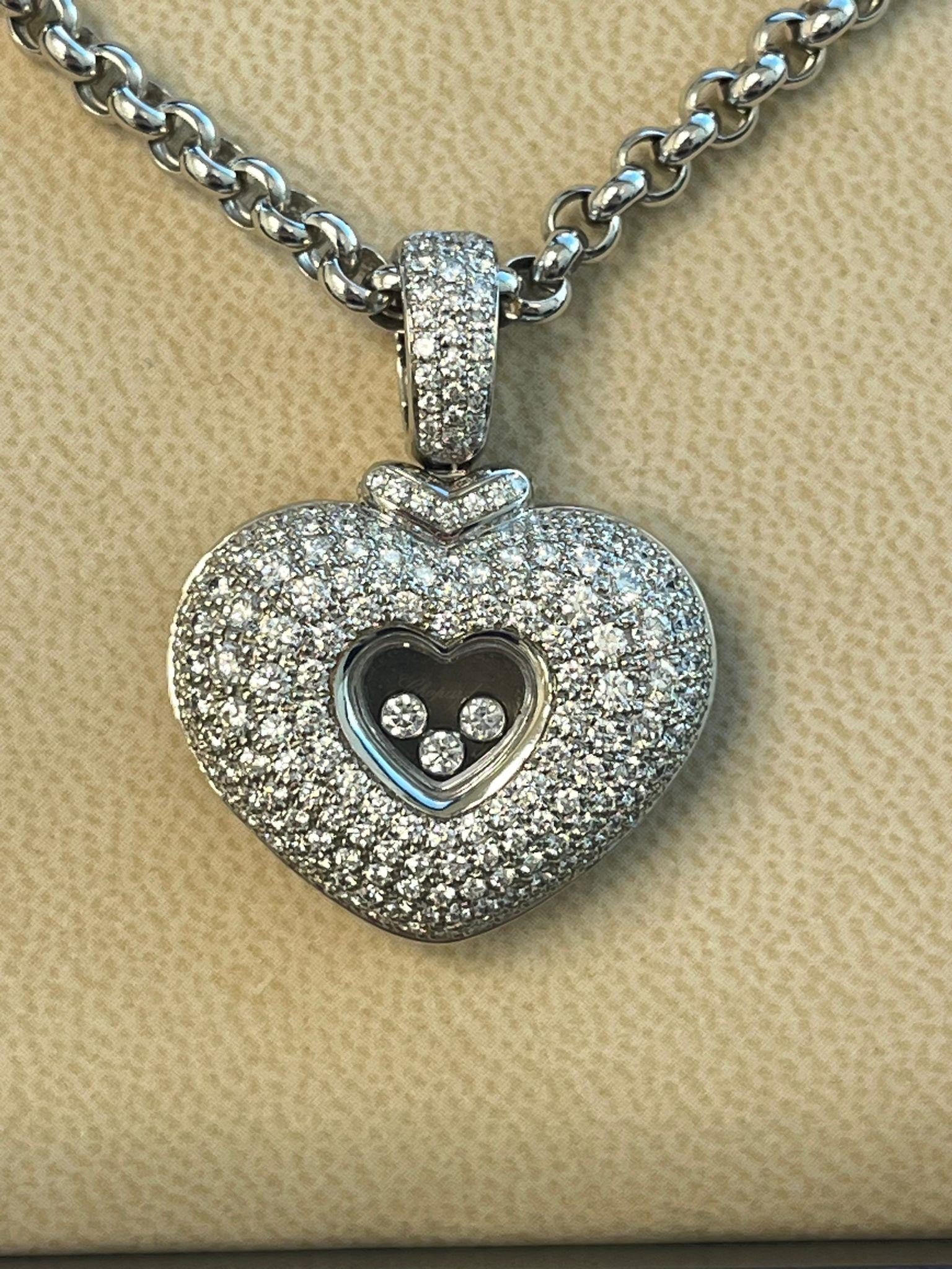 Chopard Happy Diamonds 2.50 Carat 18K White Gold VVS Diamond Pendant Necklace In Excellent Condition For Sale In Aventura, FL