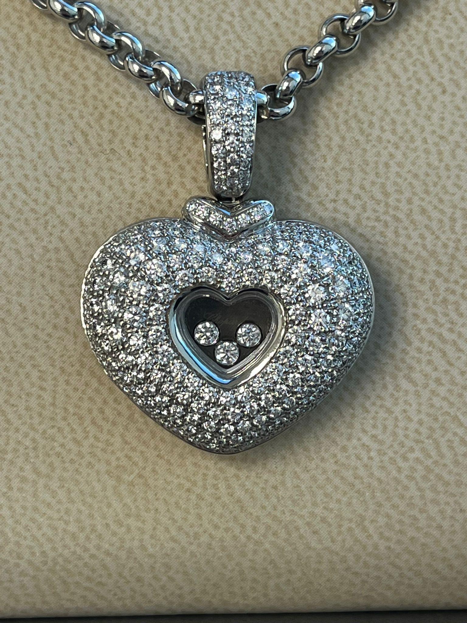 Women's Chopard Happy Diamonds 2.50 Carat 18K White Gold VVS Diamond Pendant Necklace For Sale