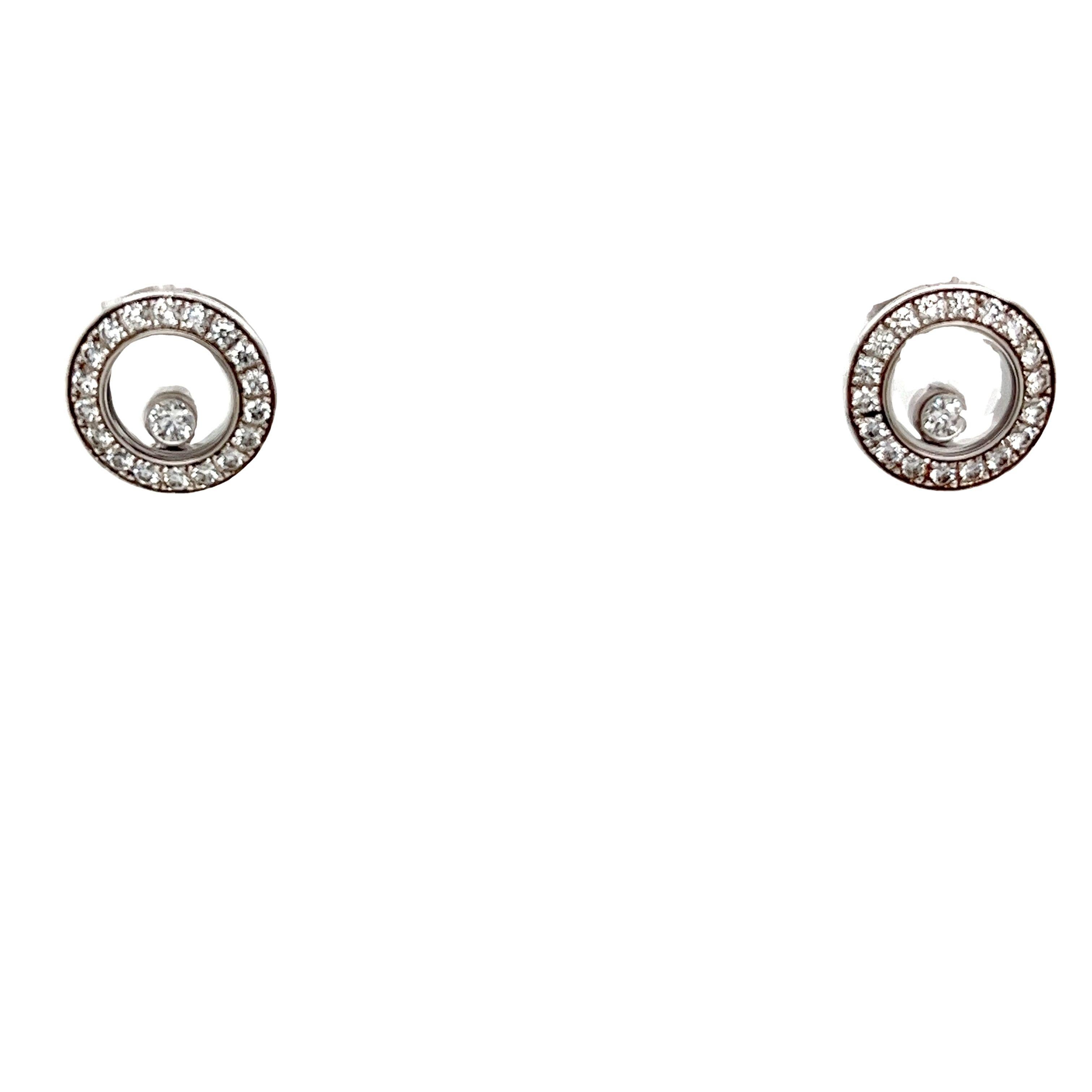 Chopard Boucles d'oreilles Happy Diamonds serties en or blanc 18 carats en vente 5