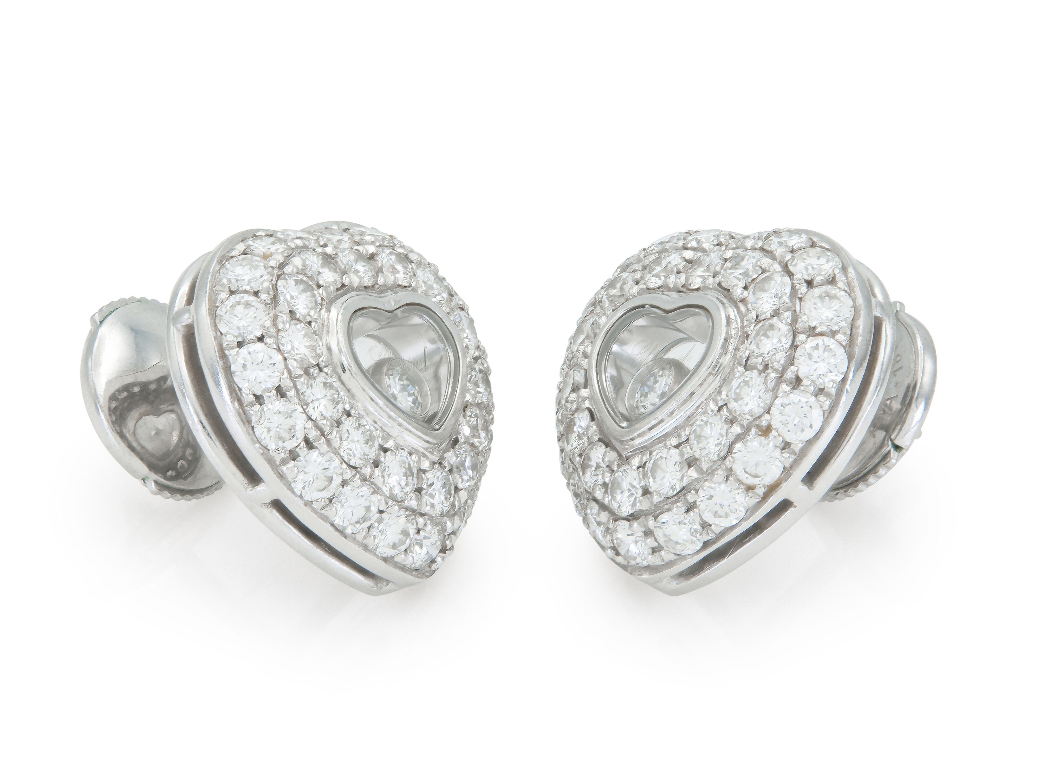 Finely crafted in 18k white gold with Round Brilliant cut Diamonds.
Signed by Chopard