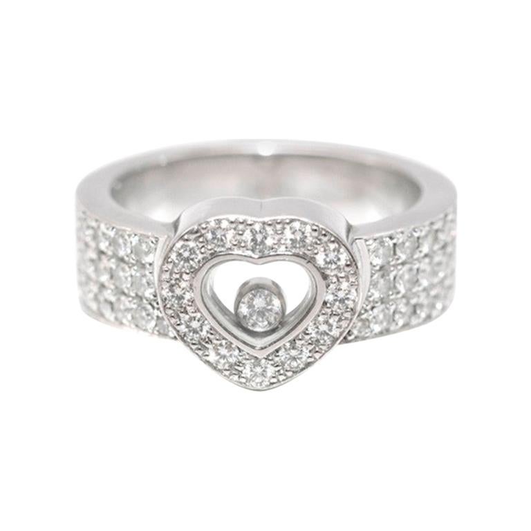 Chopard Happy Diamonds Heart Ring in 18 Karat White Gold - Size 6 For Sale