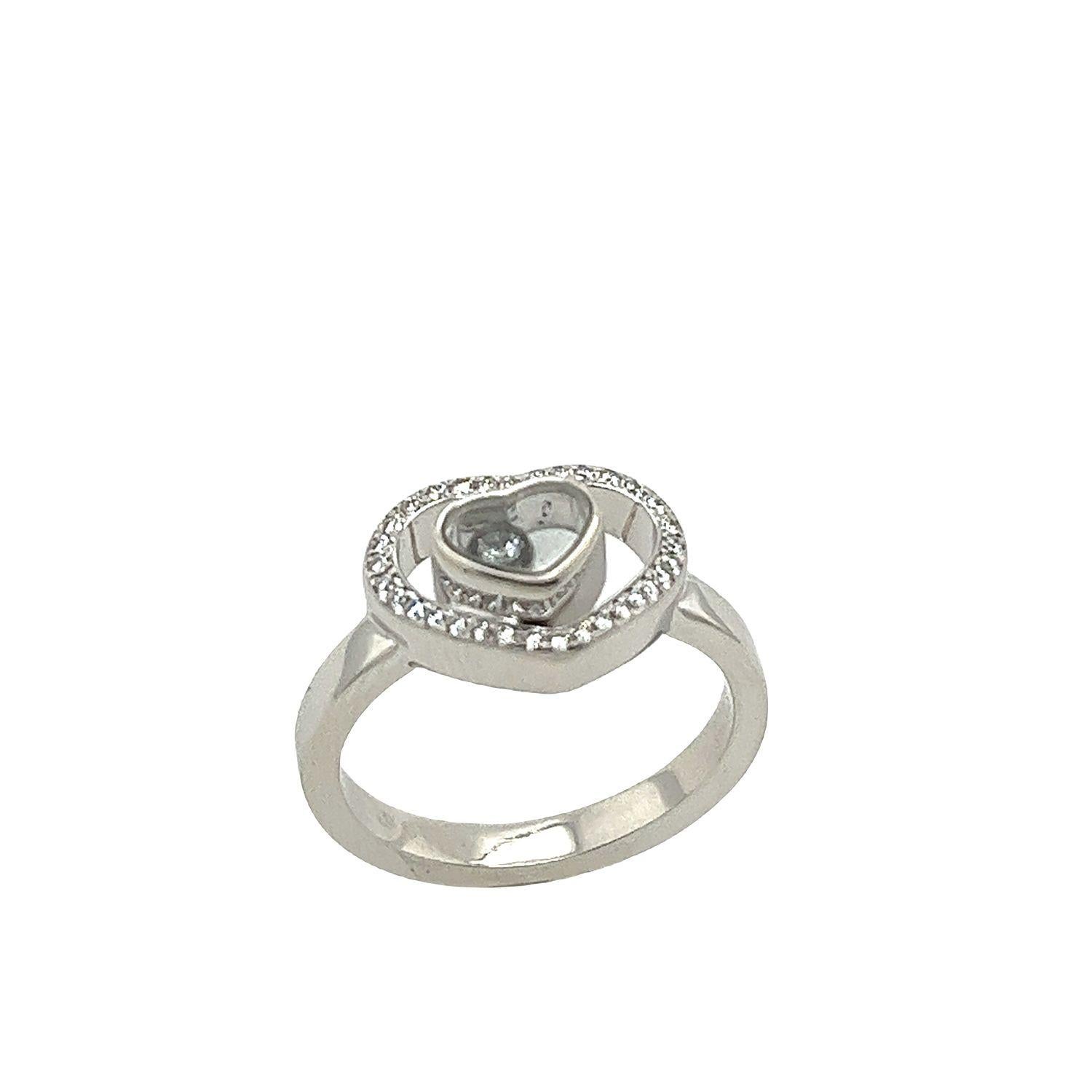 Women's Chopard Happy Diamonds Heart Shape Ring 3207992 in 18ct White Gold For Sale