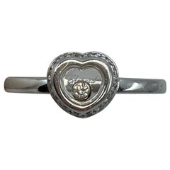 Diamant-Akzente von Chopard Happy Diamonds Icon 18 Karat Weißgold Herz-Ring