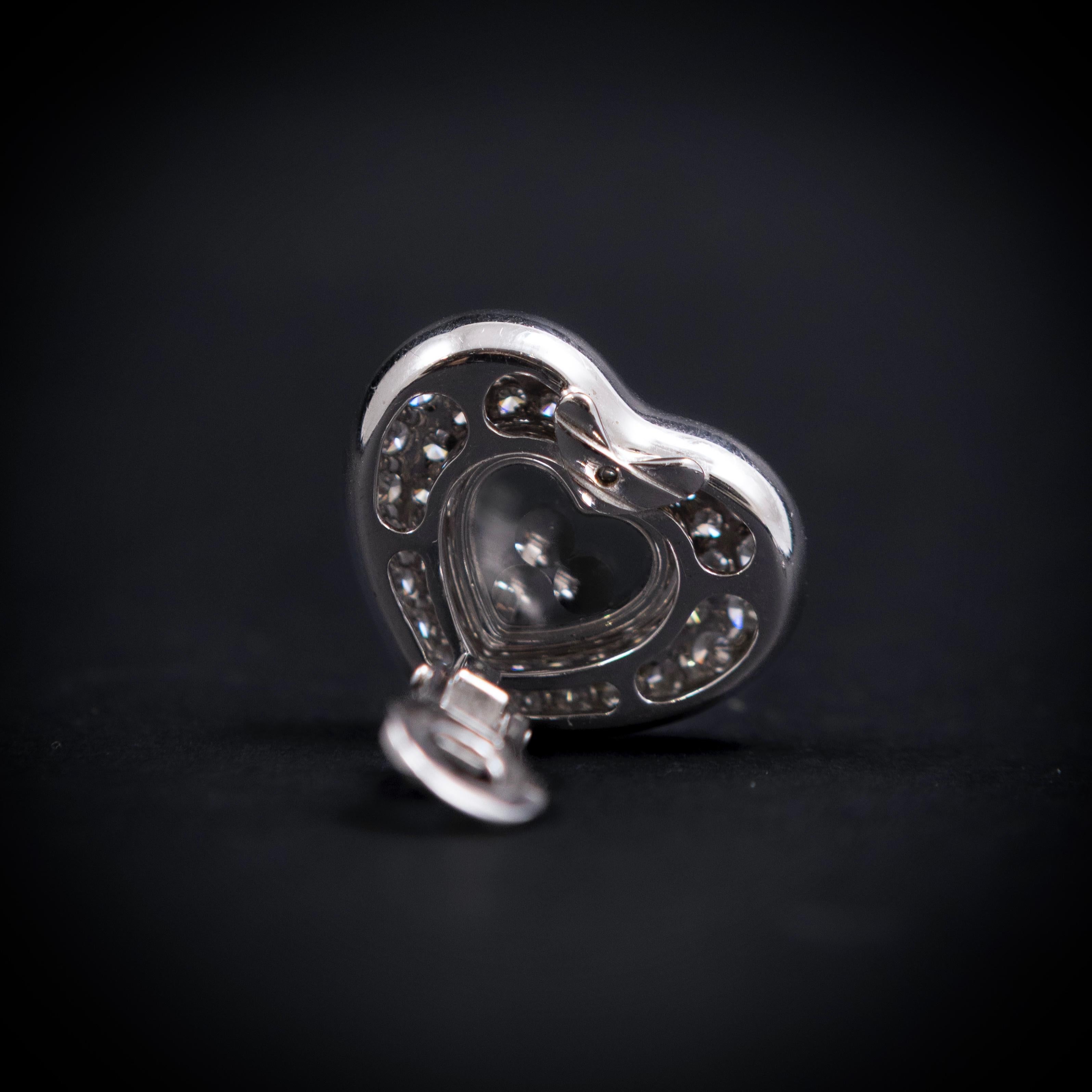 Chopard Happy Diamonds Icons Heart Ear Pins 3-Diamond Earrings Or blanc 18K en vente 1
