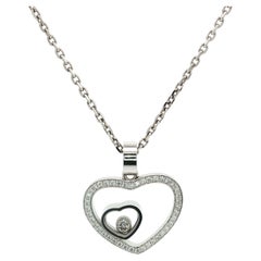 Collana Chopard “Happy Diamonds Icons” in oro bianco 18 carati.