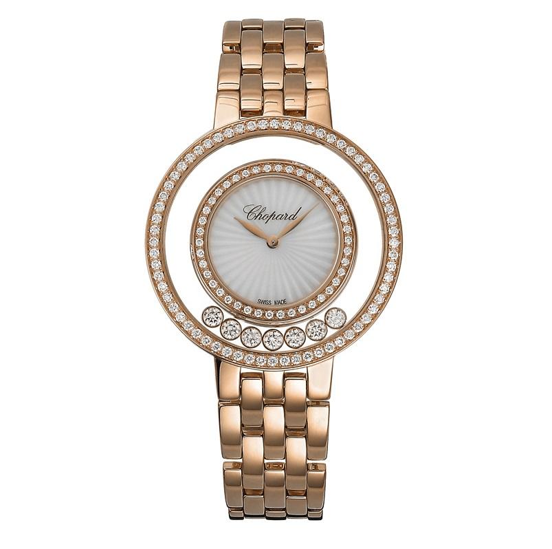 A myriad of sparkling diamonds swirl around the dial of the Happy Diamonds Icons Watch in 18k rose gold and diamonds. Its finely crafted case plays beautifully with transparency, as seven signature moving diamonds dance freely between two sapphire