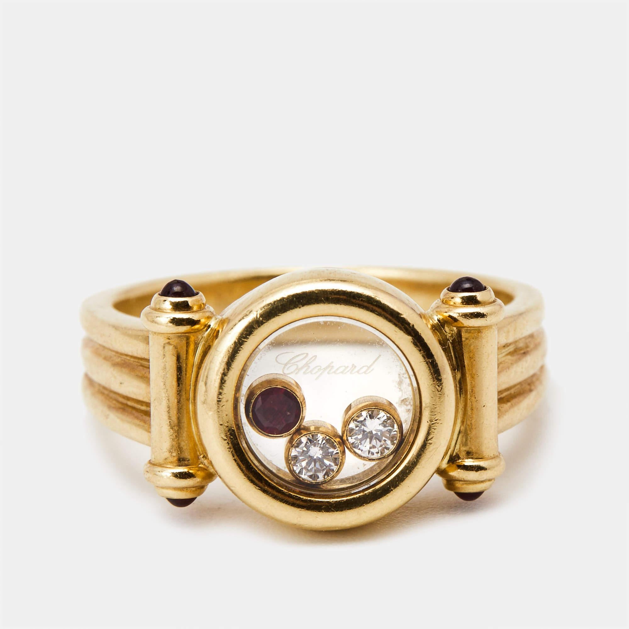 One of the most iconic and loved designs from the house of Chopard, this stunning ring is an icon of style and luxury. Constructed in 18k yellow gold, this ring is sure to become your everyday essential.

