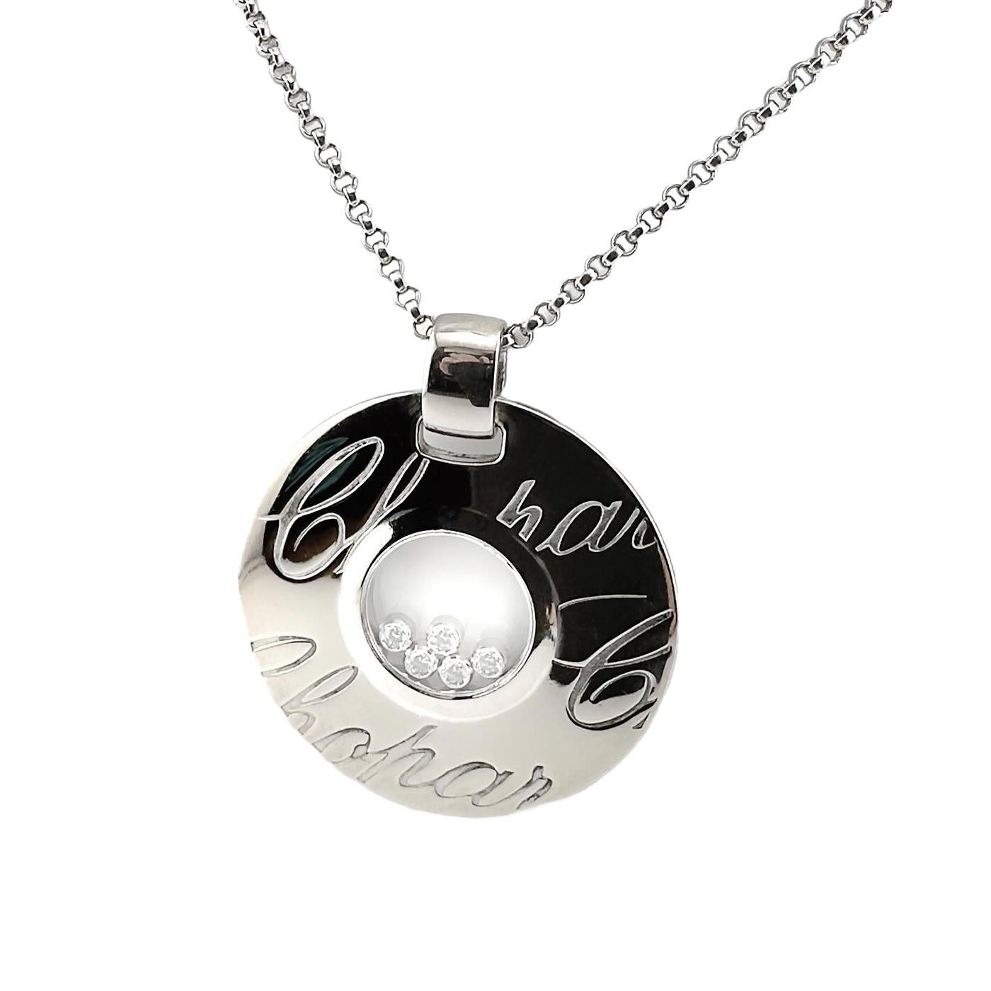 Chopard Happy Diamond Signature White Gold Diamond Pendant. The modest yet elegant jewellery pieces by Chopard are favoured by many ladies thanks to their exquisite design. This very model is an example of gorgeous pendants that impress with their