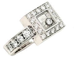 Anillo Chopard Happy Diamonds Square Pave Halo de oro blanco de 18 quilates