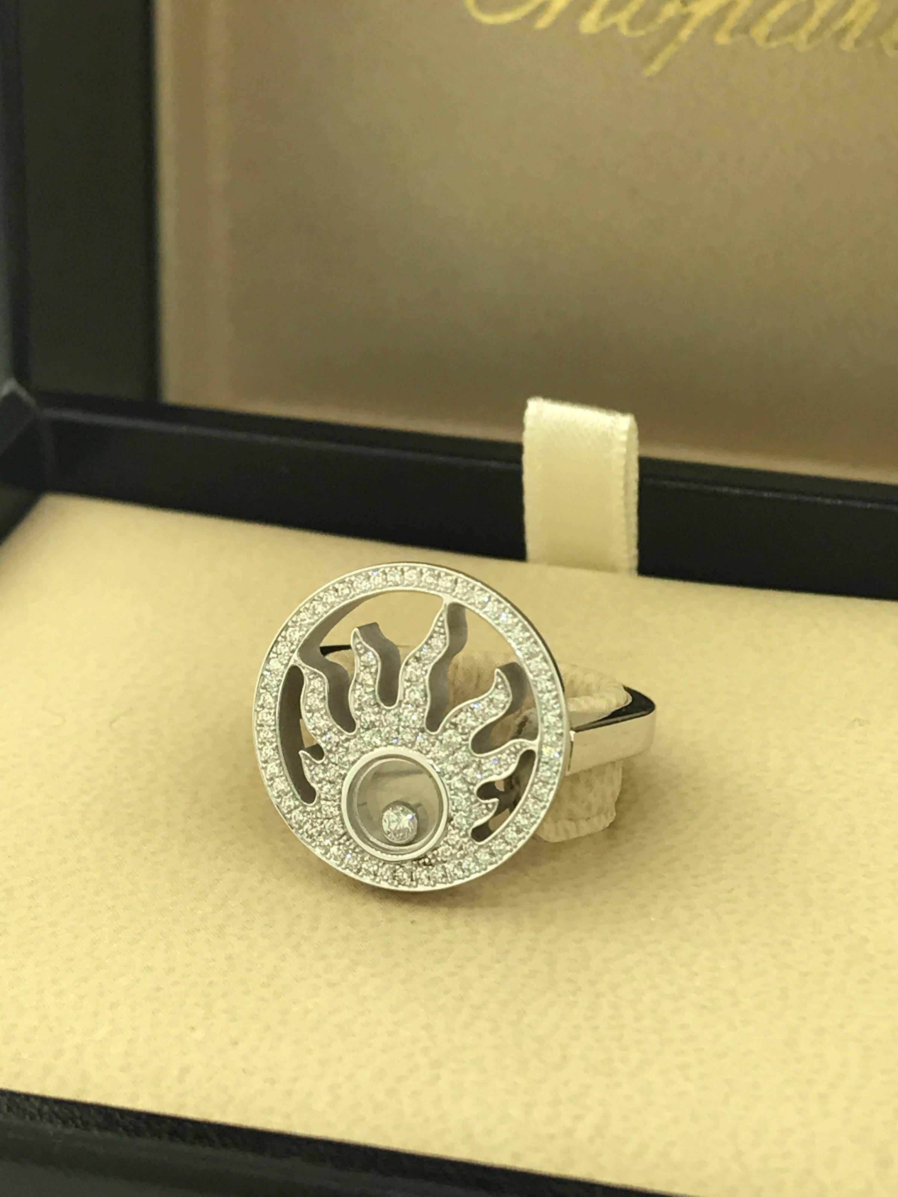 Chopard Happy Diamonds Sun 18 Karat Gold Pave Diamond Ring 82/6981 In New Condition For Sale In New York, NY