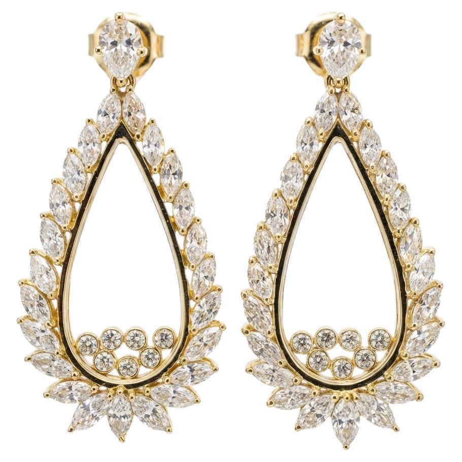 Chopard Happy Diamonds Teardrop Earrings in 18K Yellow Gold with Floating Diamon en vente