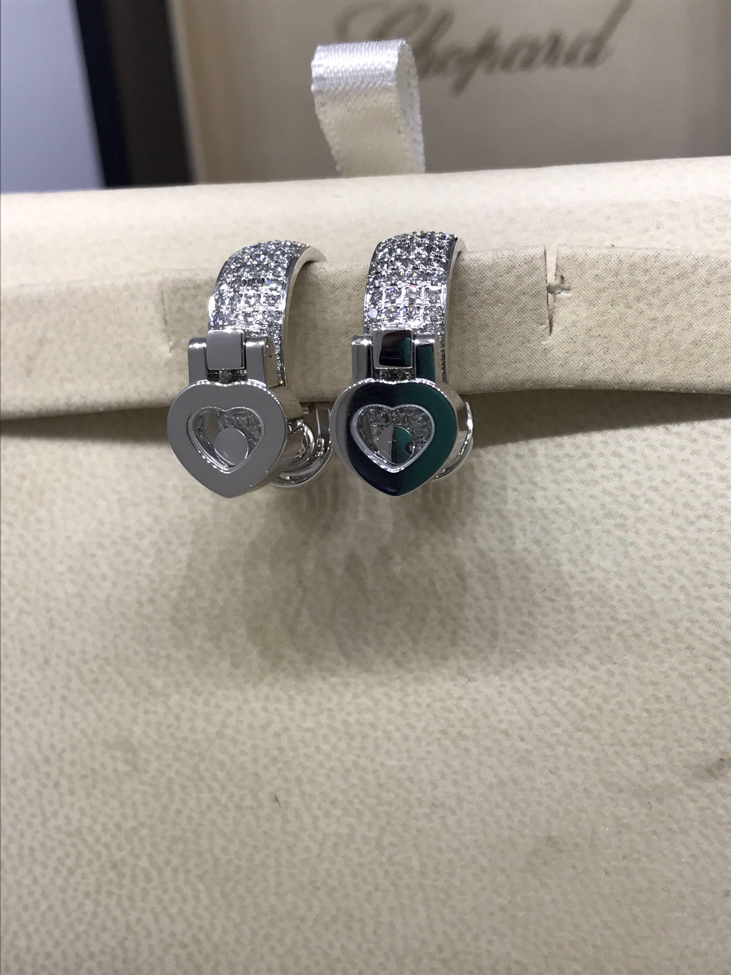 Chopard Happy Diamonds White Gold Hearts Diamond Earrings 84/6987-1001 Brand New In New Condition For Sale In New York, NY