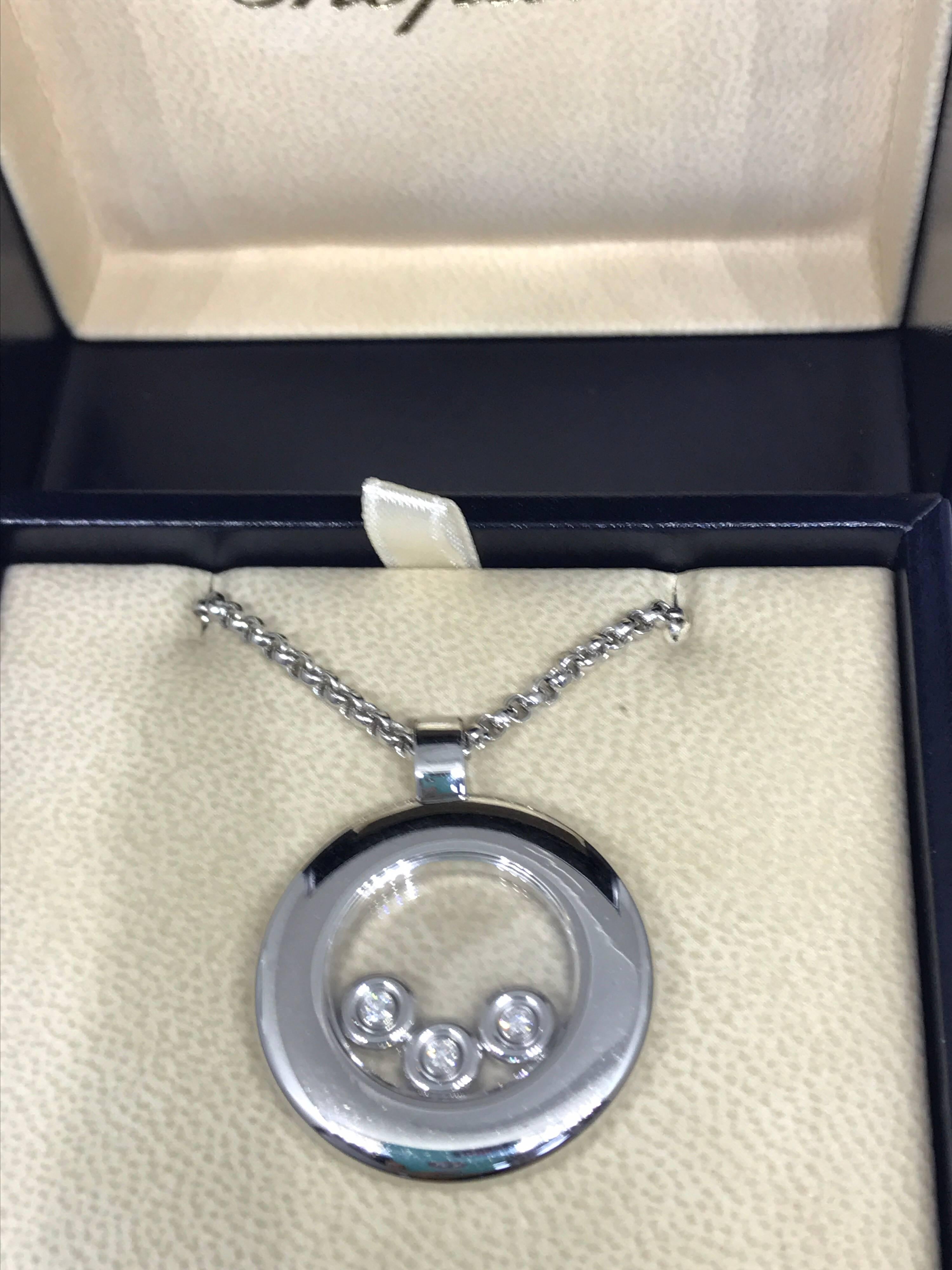 Women's Chopard Happy Diamonds White Gold Round Circle Pendant / Necklace 79/7210 For Sale