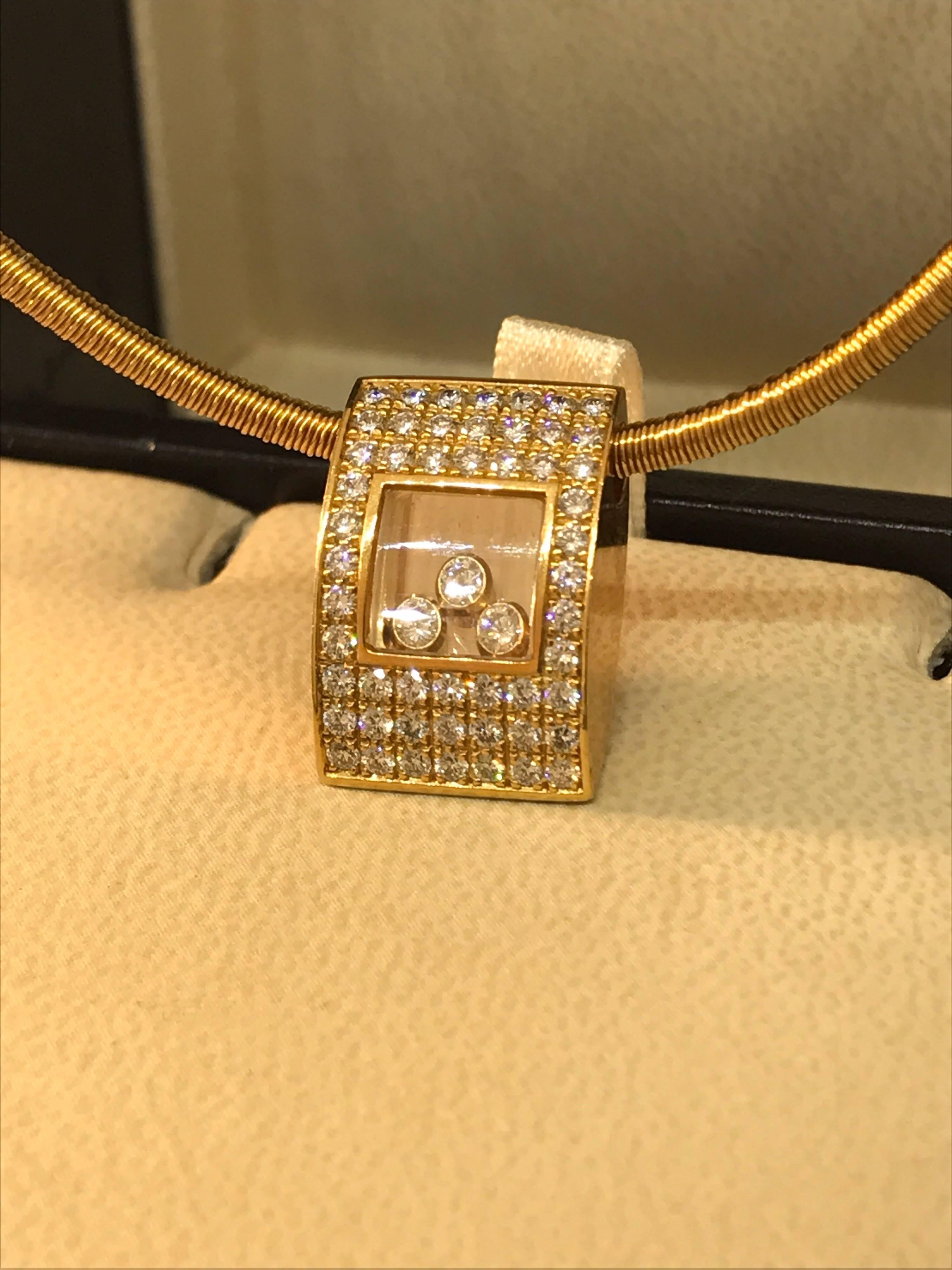 Chopard Happy Diamonds Pendant / Necklace

Model Number: 79/3180-20

100% Authentic

New / Old Stock 

Comes with Chopard box and jewels manual

18 Karat Yellow Gold

52 Diamonds on the pendant (.88 CARATS)

3 Floating Diamonds (.17 Carats)

Retails