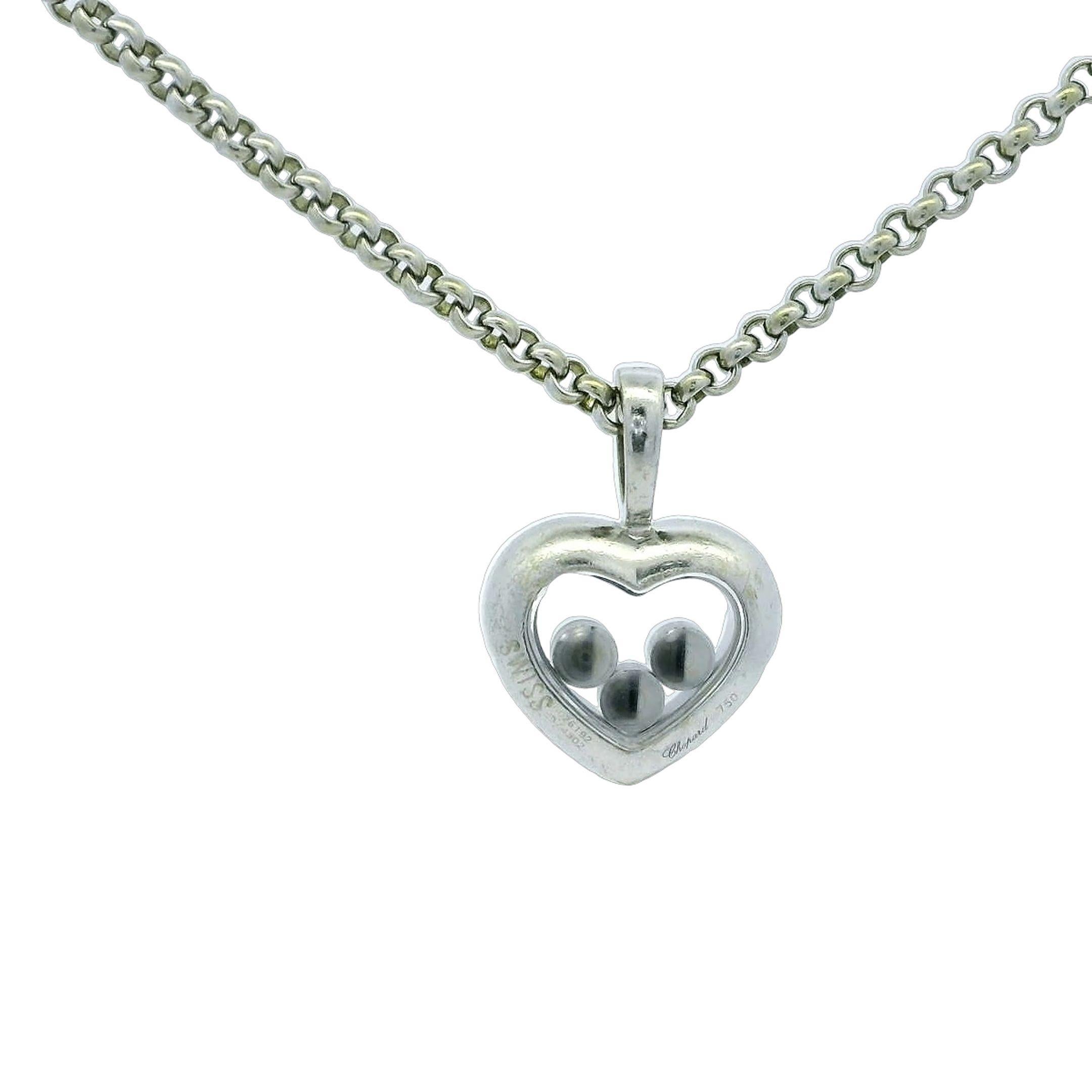 Chopard Collier pendentif Happy Heart en or blanc et diamants  en vente 1