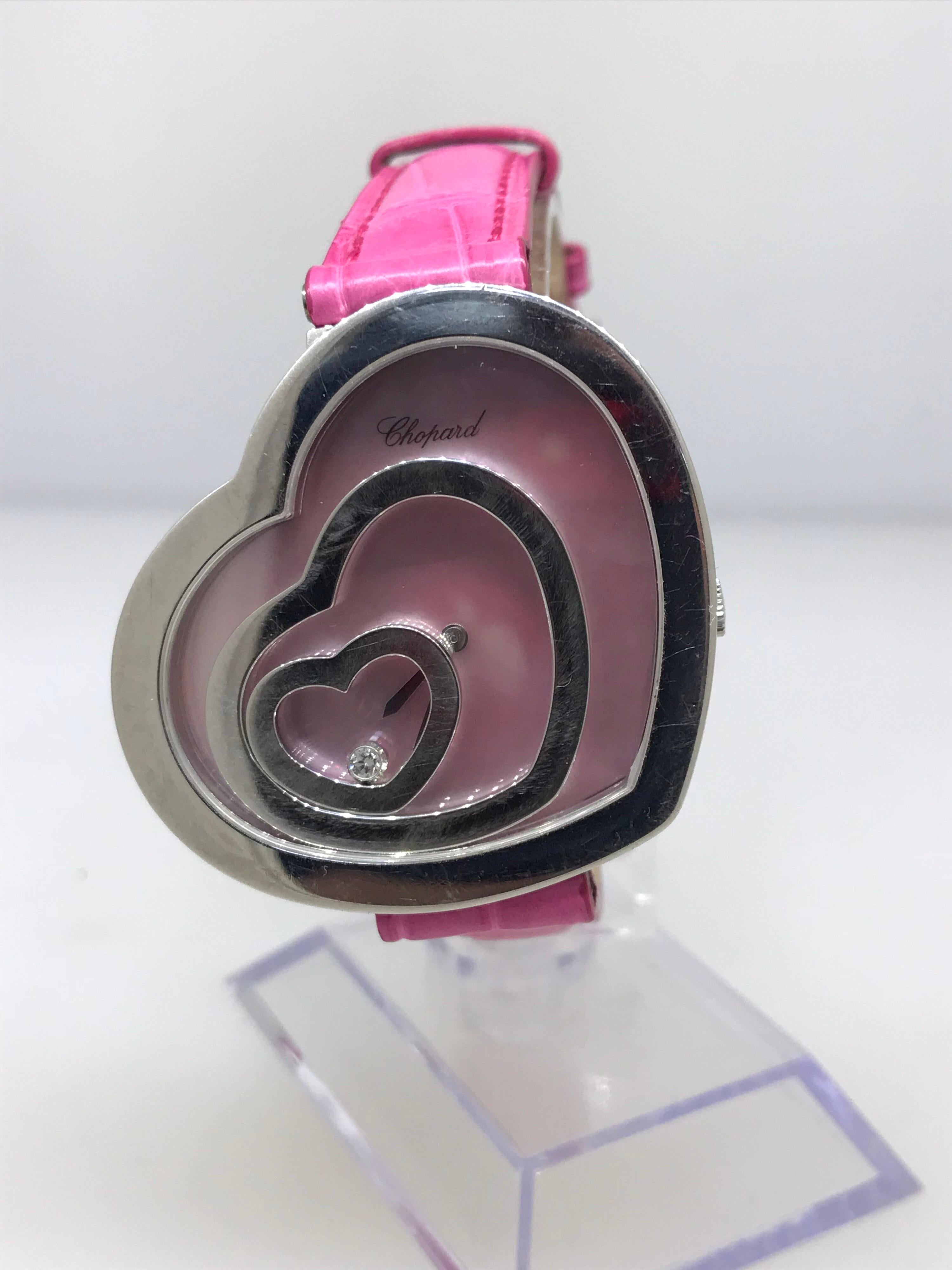 Chopard Happy Spirit Hearts White Gold Pink Mother of Pearl Ladies Watch 20/9056 In Good Condition For Sale In New York, NY