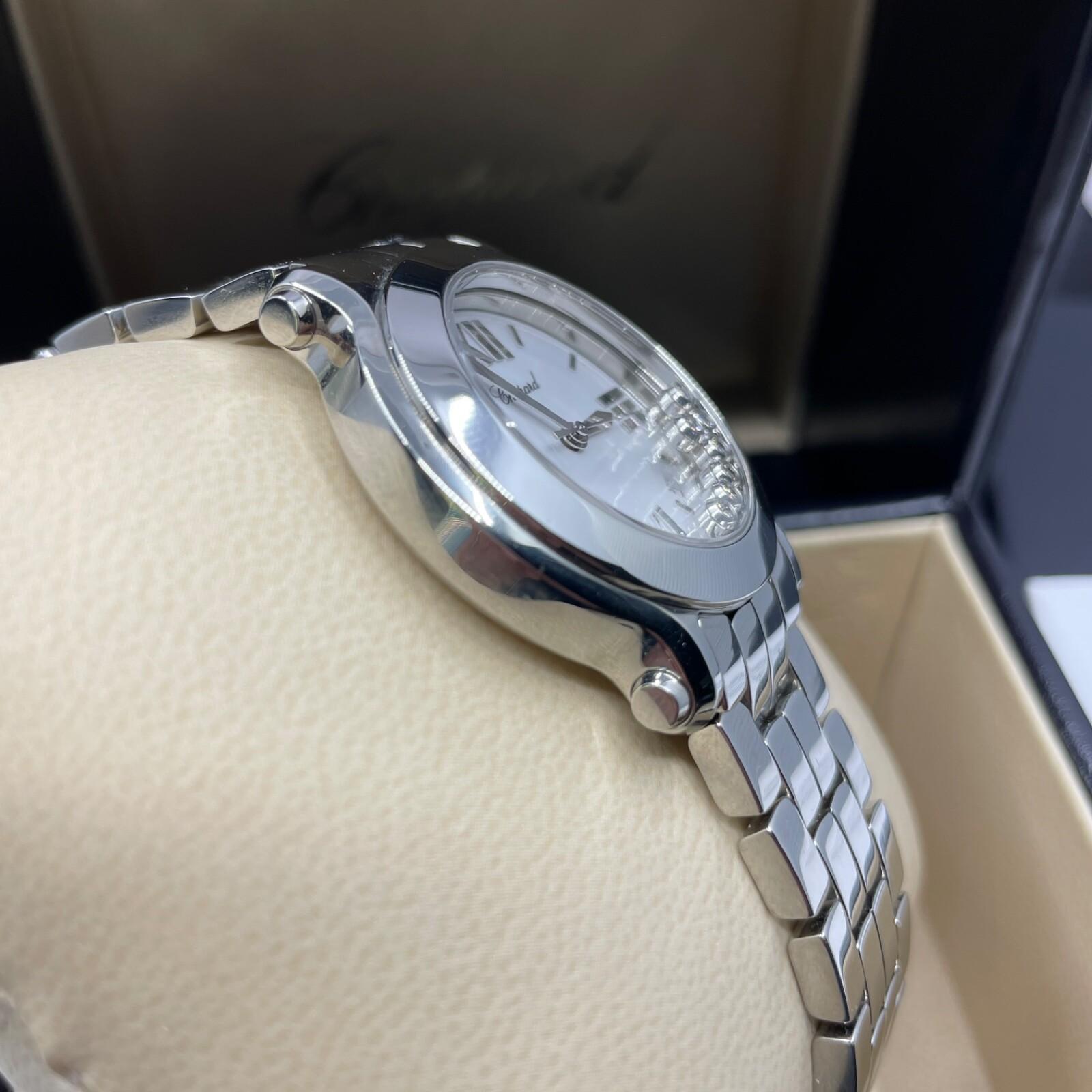 Chopard Happy Sport 7 Floating Diamond Quadrante Bianco 36mm Orologio al quarzo in acciaio 8475 In condizioni buone in vendita a Orlando, FL