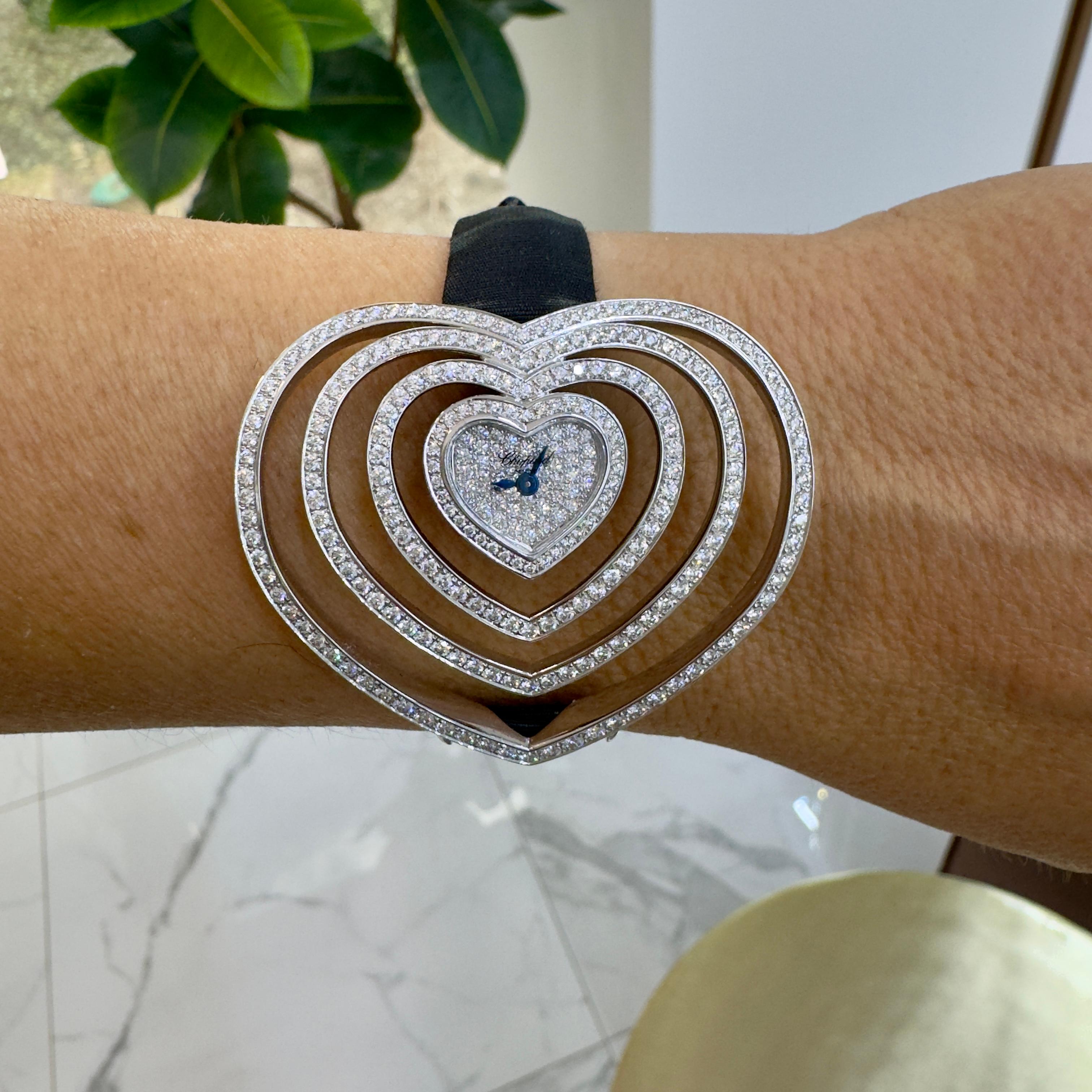Chopard Heart Shaped Diamond 13/7172-20 48MM 18K Weißgold Quarzuhr im Angebot 5