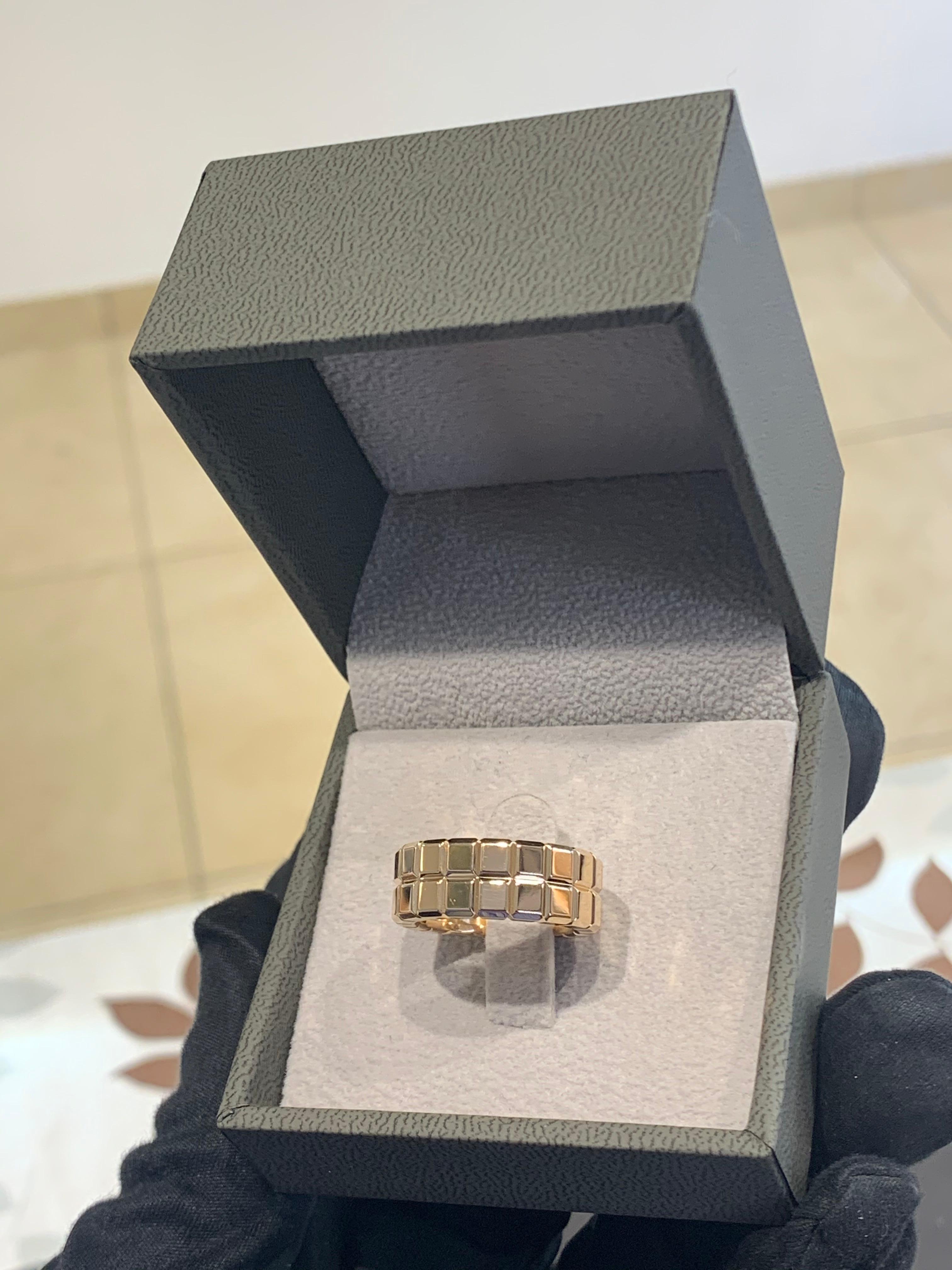 Chopard Ice Cube 18k Gold Ring In Excellent Condition For Sale In Ramat Gan, IL