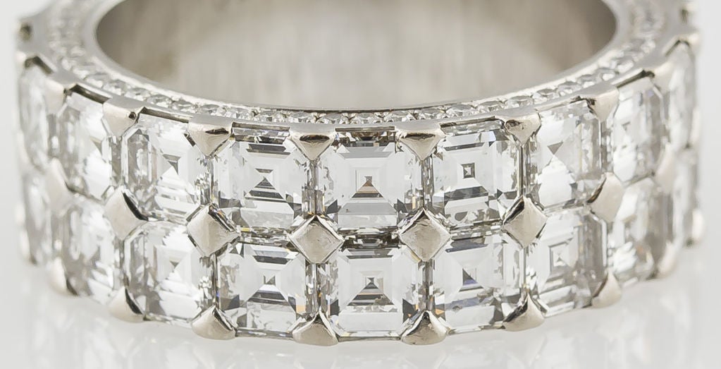 Very fine 18K white gold and diamond band from the 