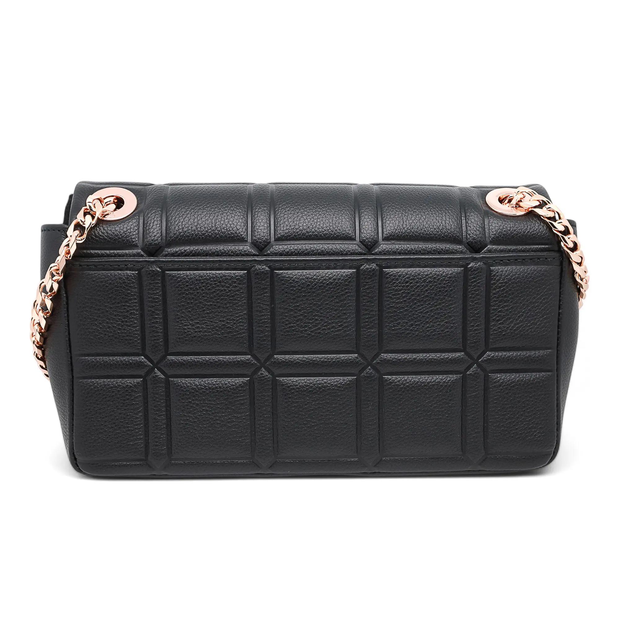 Chopard Mini Cadena Cubo de Hielo, Bolso de hombro de piel repujada negra 95000-1170 en Nuevo estado para la venta en New York, NY