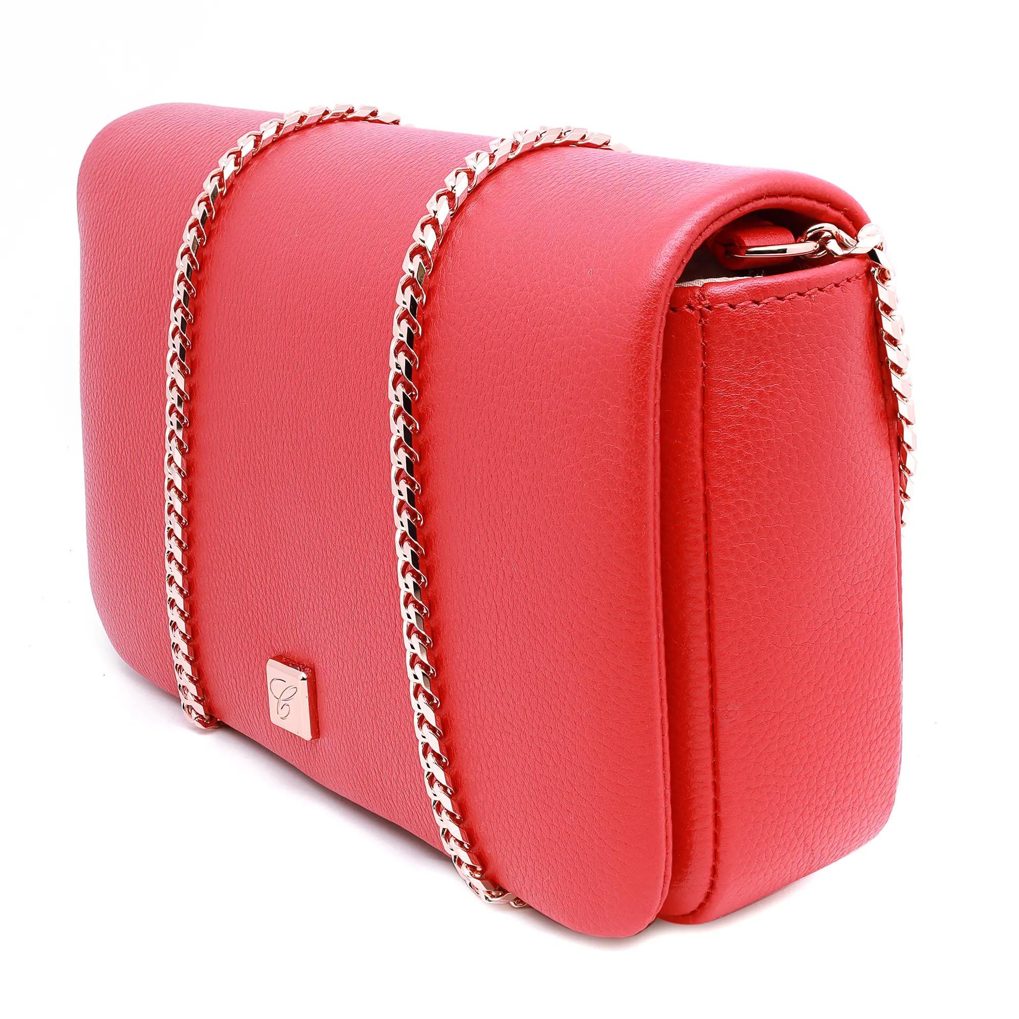 Chopard Cubo de hielo, Mini bolso Crossbody de cadena de piel granulada roja 95000-1105 en Nuevo estado para la venta en New York, NY