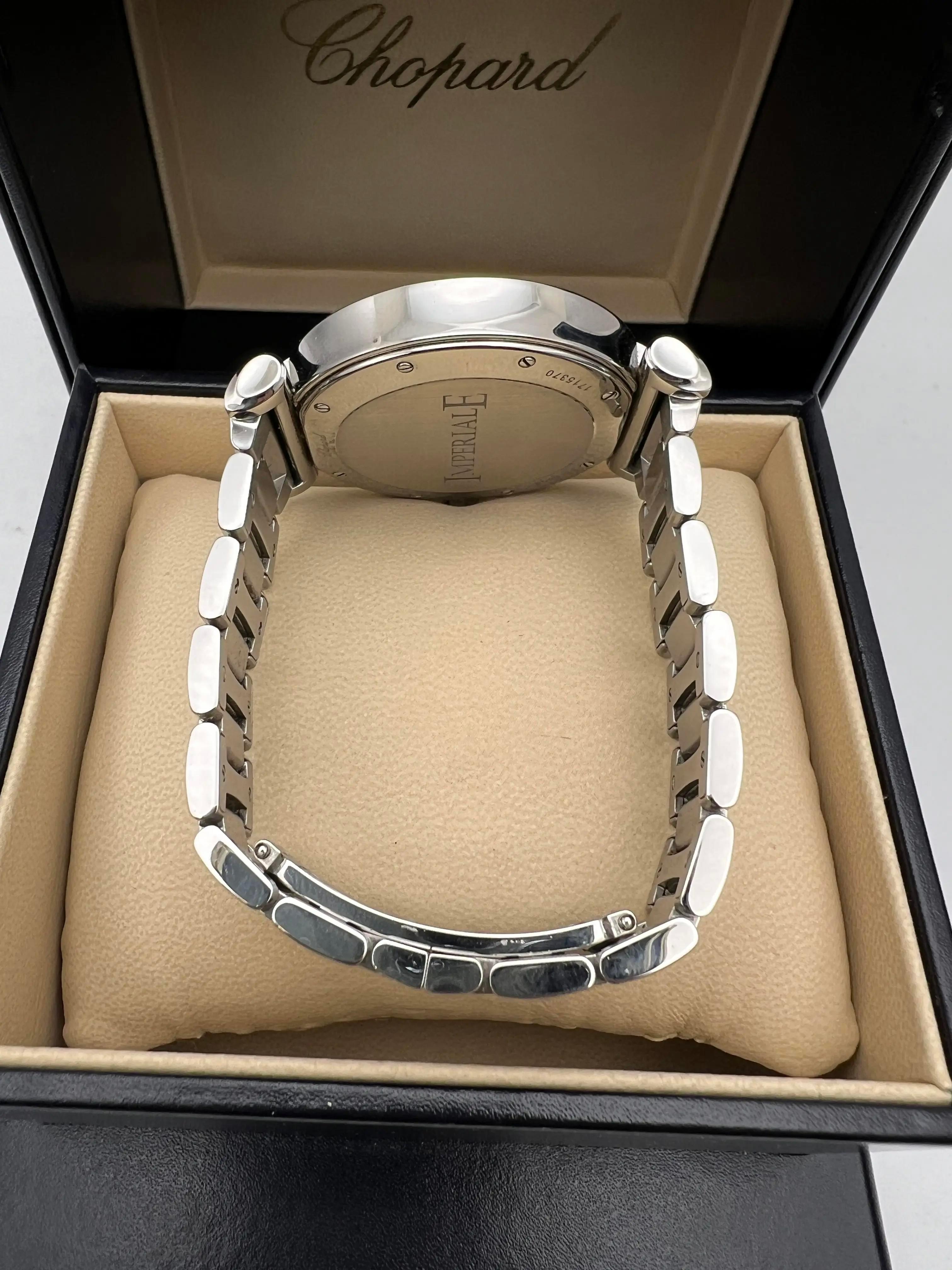 Chopard Imperiale Cronografo 40mm MOP Quadrante Argento 388549-3002 Scatola Documenti in vendita 7