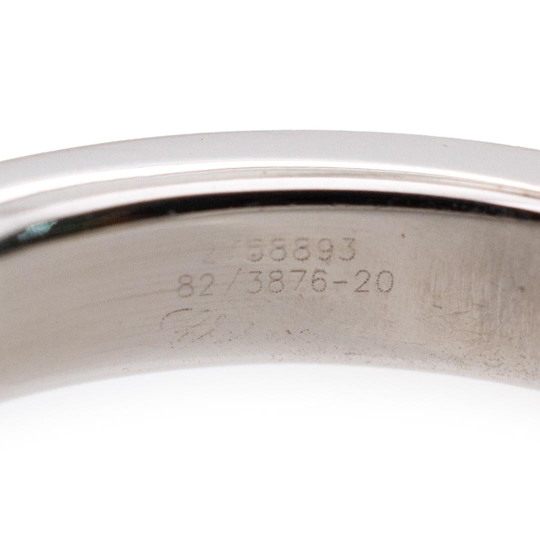 Chopard Ladies 18K White Gold Happy Diamonds Icon Oval Cocktail Ring In Excellent Condition In Houston, TX