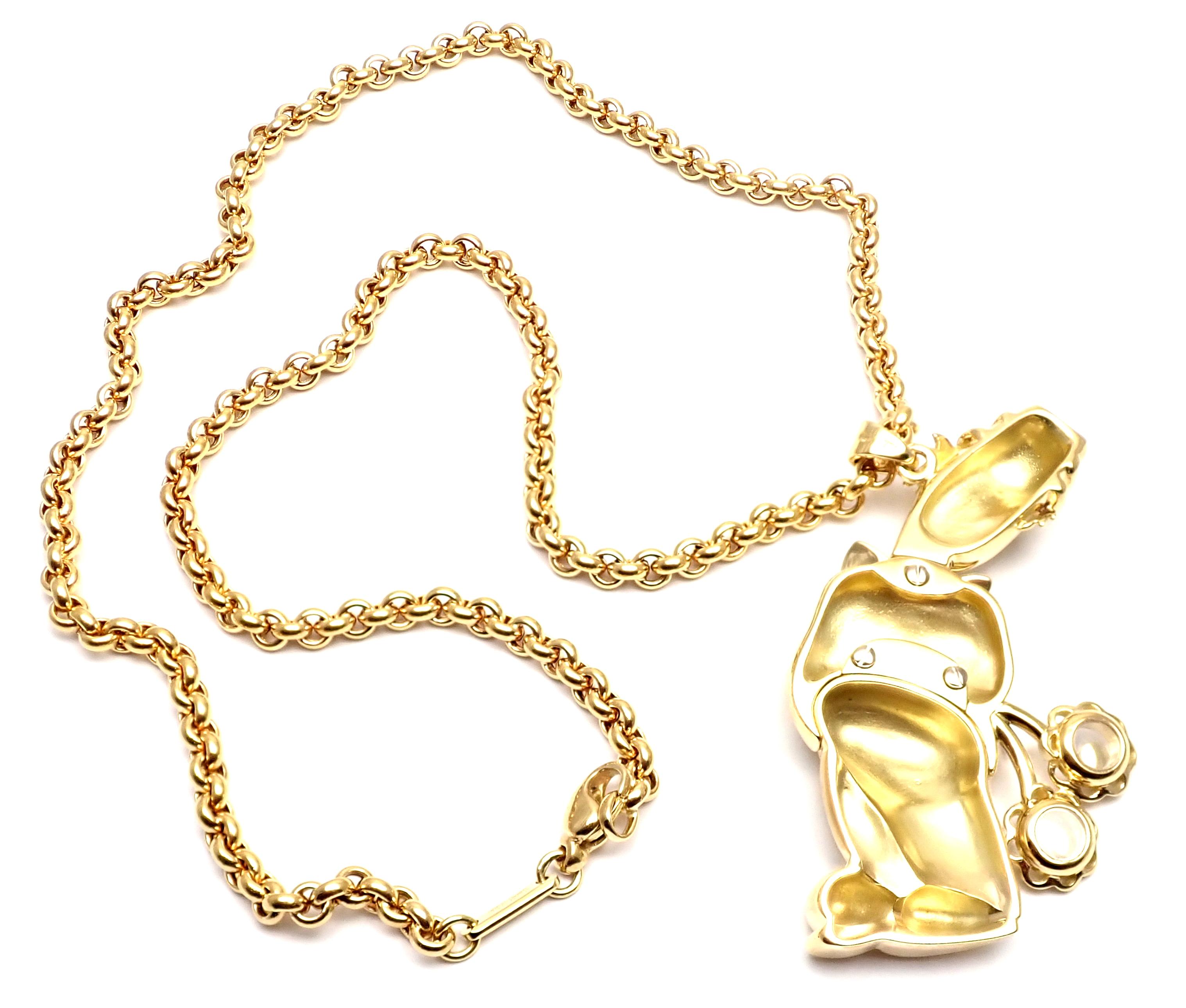 Grand collier à pendentif Chopard en or jaune avec clown heureux et fleurs en vente 6