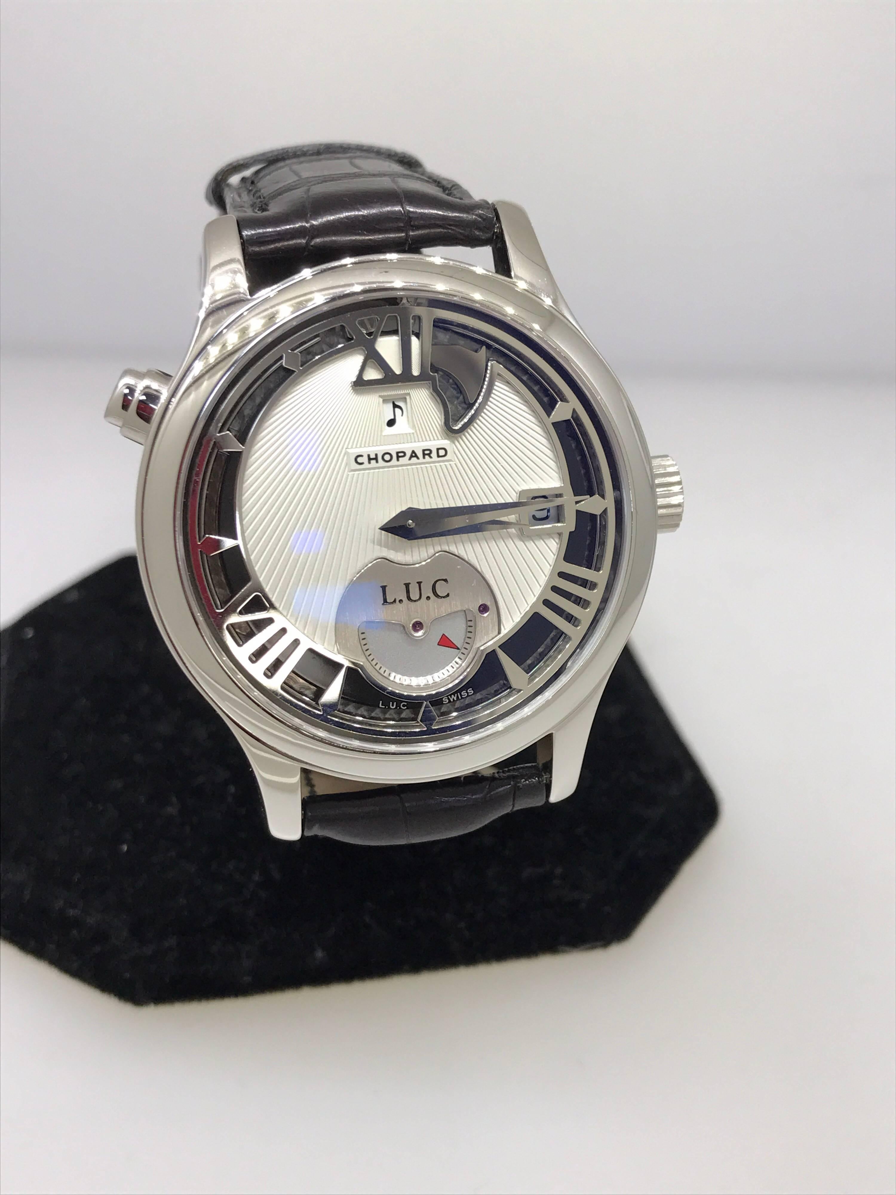 Chopard L.U.C. Strike One Automatic Chronometer White Gold Men's Watch For Sale 5