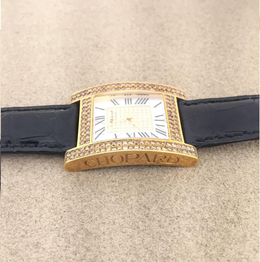 Gelbgolduhr von Chopard aus Perlmutt und Diamanten 17/3451/55 (Rundschliff) im Angebot
