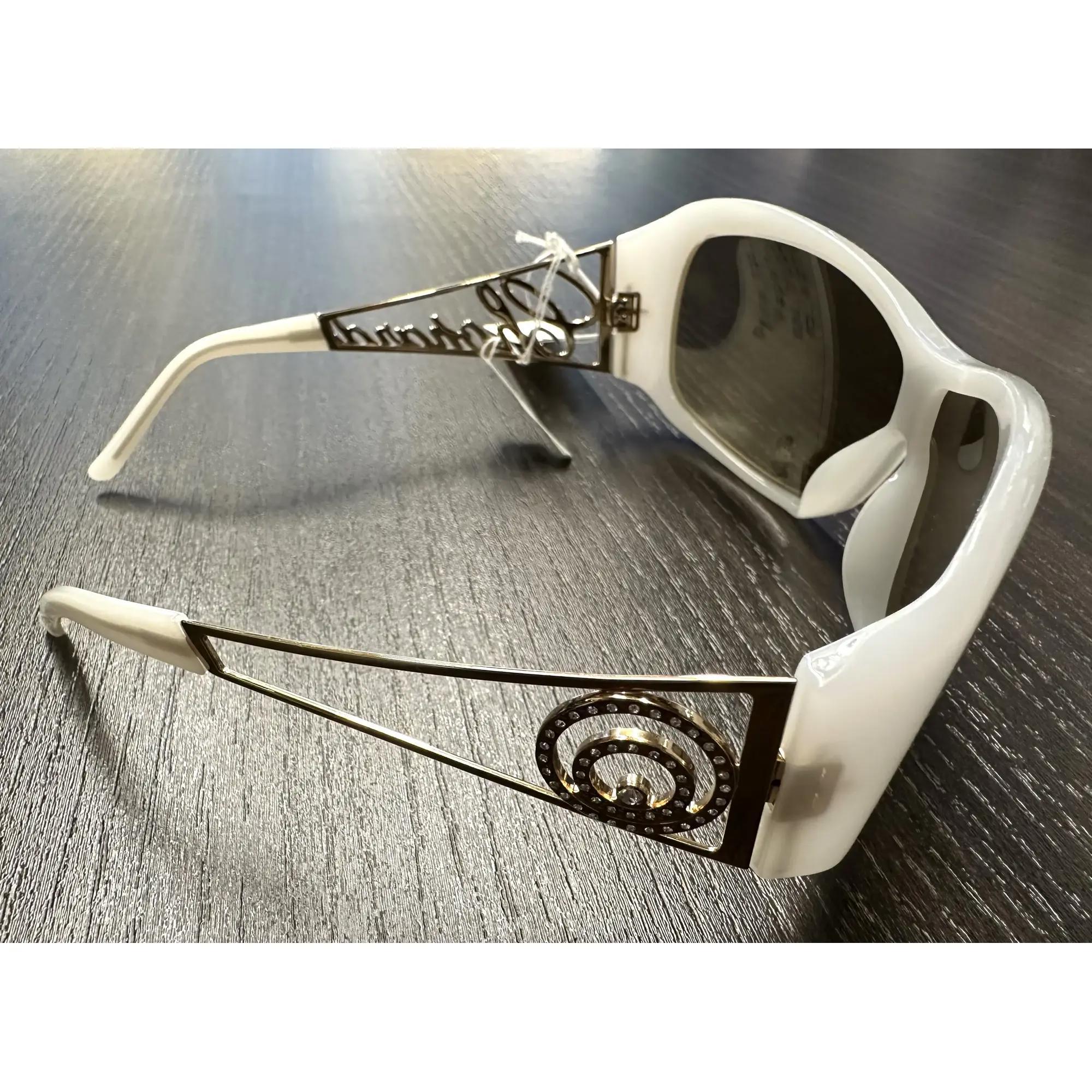 Brown Chopard Rectangular Shield White & Gold Ladies Sunglasses SCH 029S 9EN CH 294314 For Sale