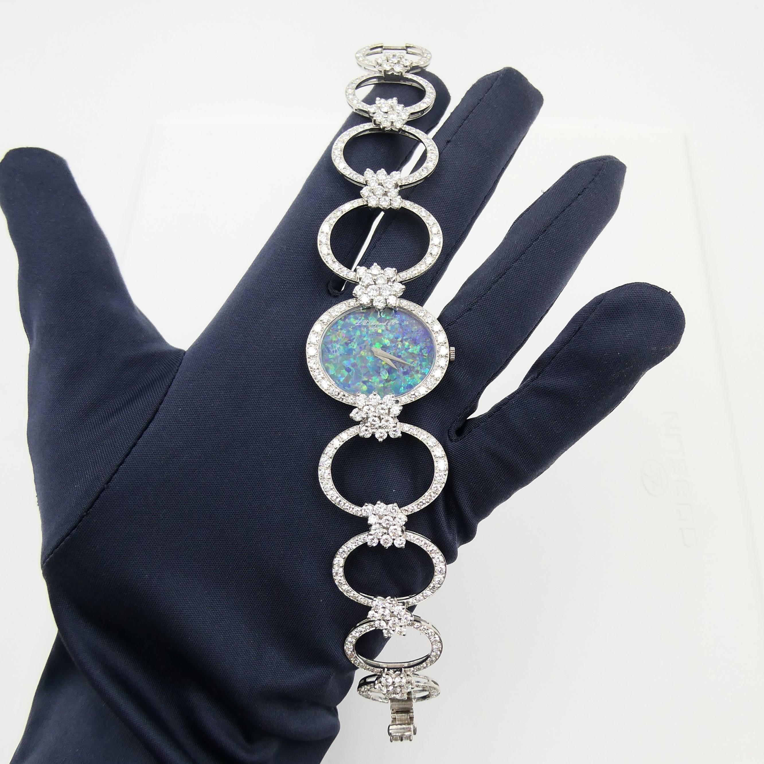 Taille brillant Montre Chopard avec opale noire et diamant en or blanc 18 carats