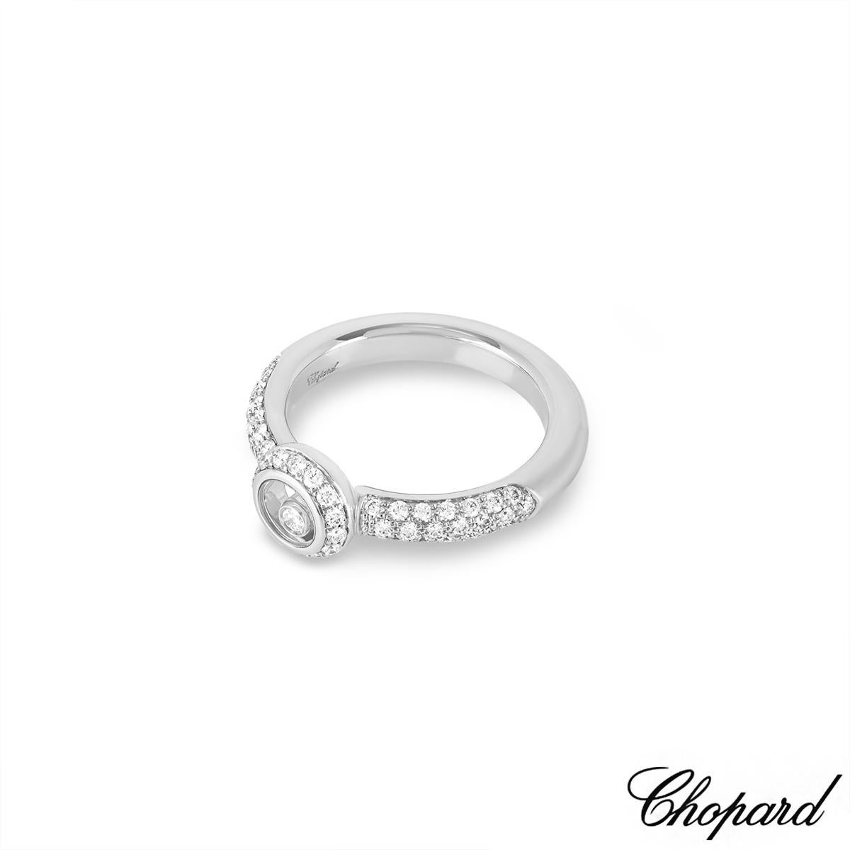 Chopard White Gold Happy Diamonds Ring 82/2902-1109 In New Condition For Sale In London, GB