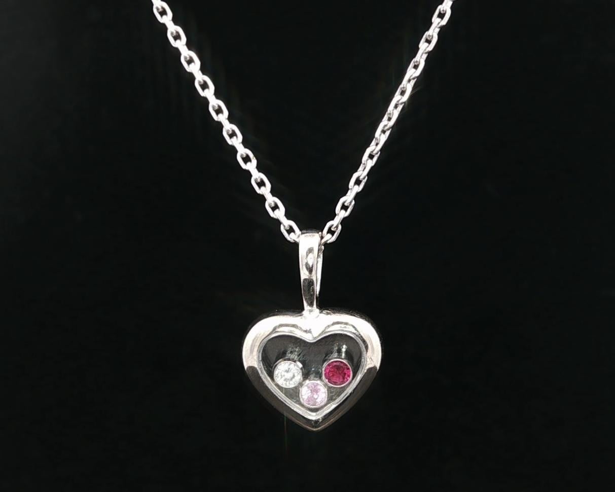 Chopard Collana con ciondolo a cuore in oro bianco con diamante e rubino Happy Diamond Icon in vendita 7