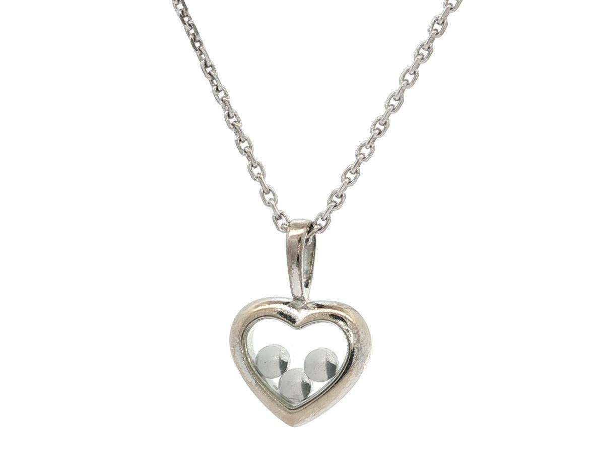 Chopard Collana con ciondolo a cuore in oro bianco con diamante e rubino Happy Diamond Icon in vendita 1