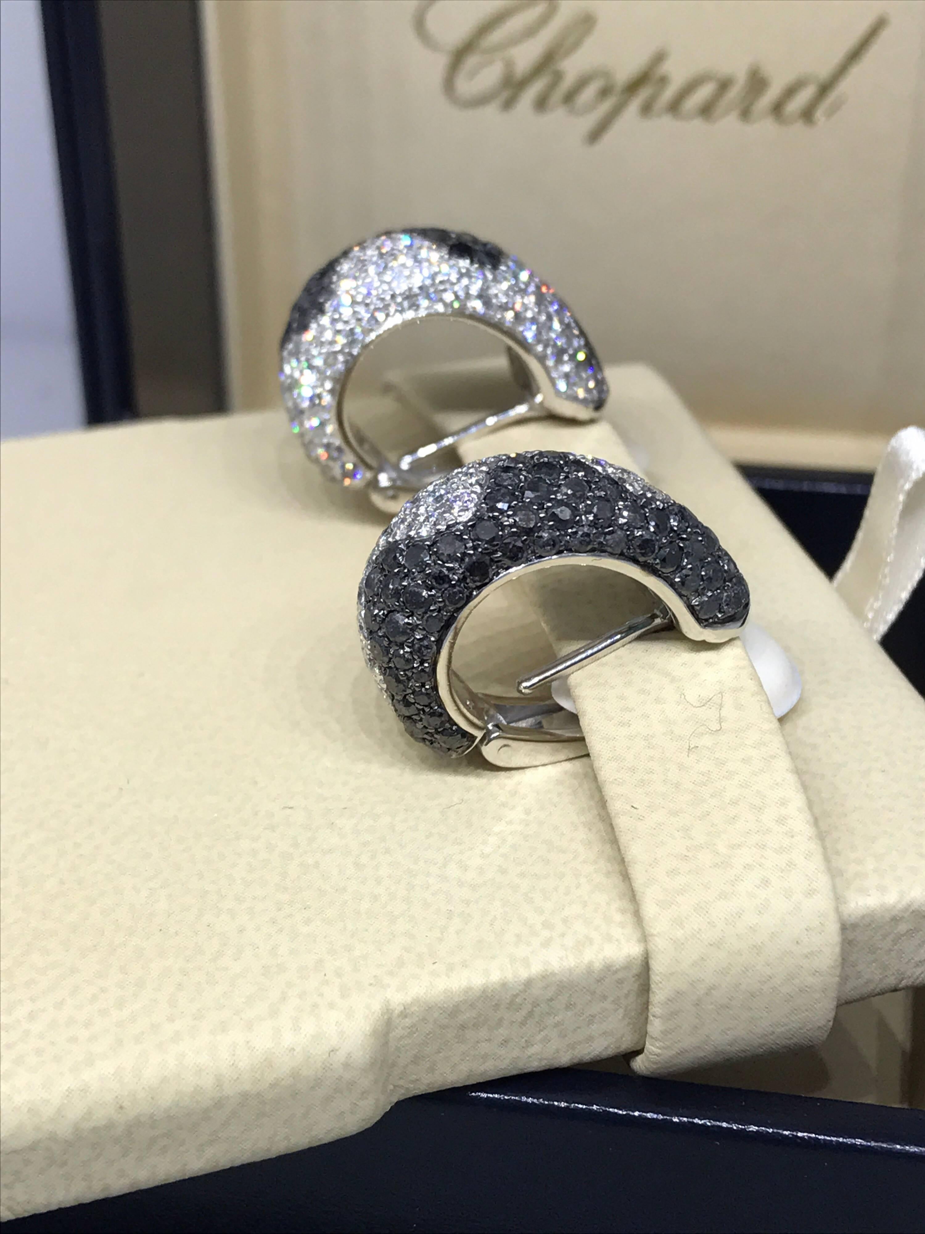 Chopard Women's 18 Karat White Gold Black and White Diamond Earrings 84/4102 For Sale 2