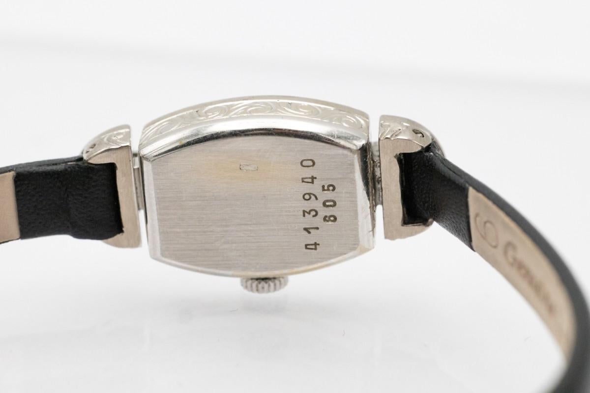 Chopard women's Art Deco cocktail watch with diamonds and emeralds In Good Condition For Sale In Chorzów, PL