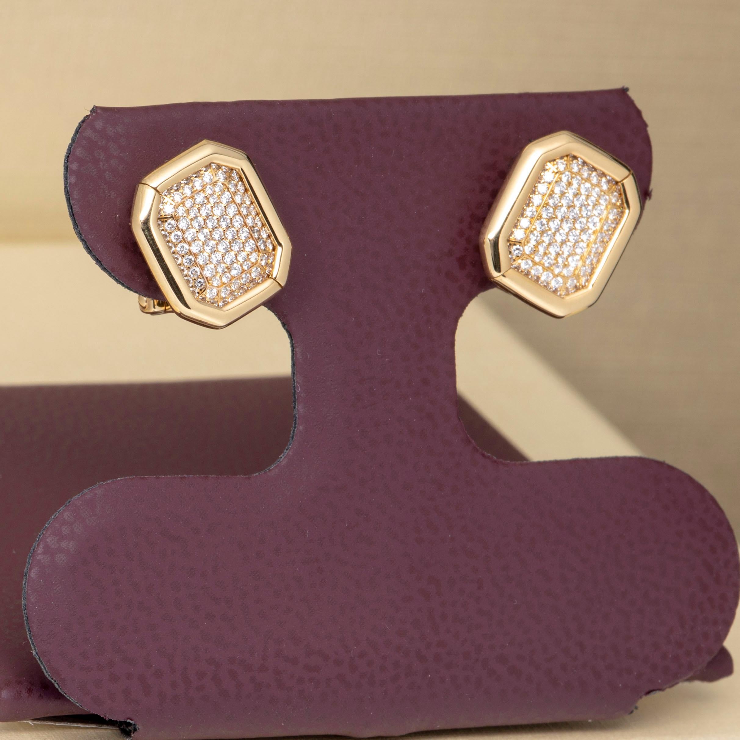 Chopard Yellow Gold Pave Diamond Earrings 84/6014 In Excellent Condition For Sale In New York, NY