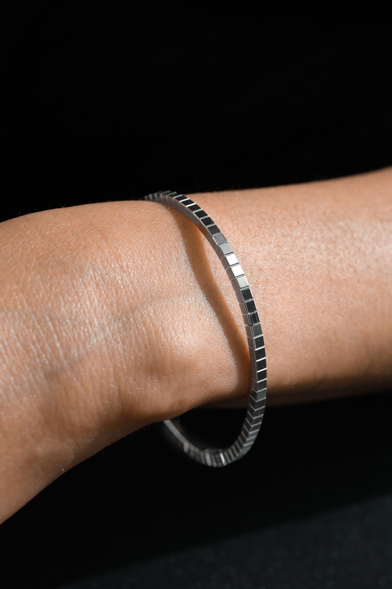 Bracciale Bangle Cubo di Ghiaccio Choppard in oro bianco In condizioni Nuovo in vendita a Los Angeles, CA