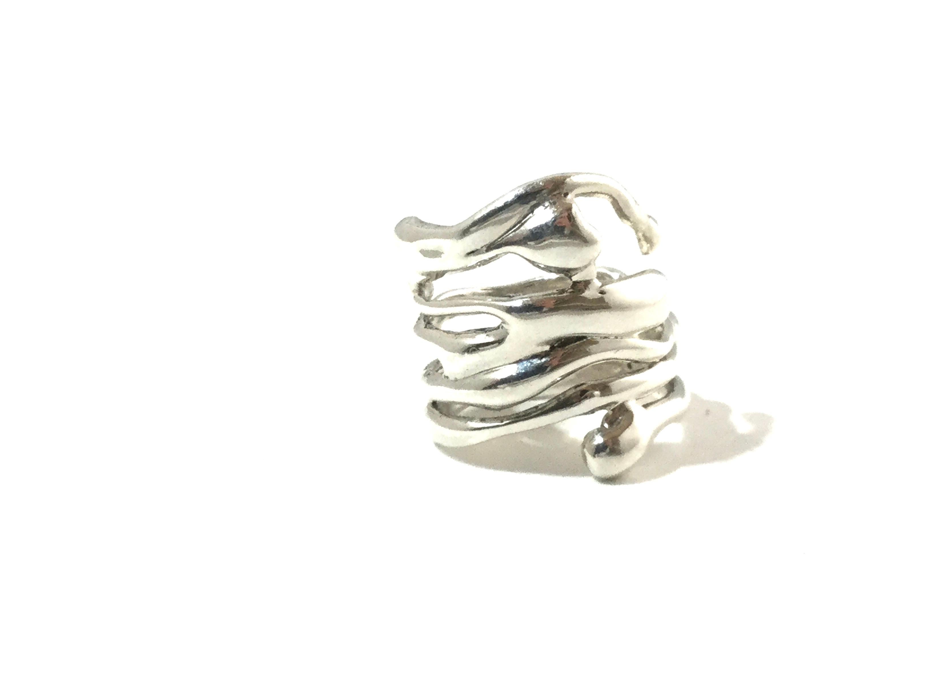 Chorthip Sterling Silver Multi-Rain Ring

This stunning sterling silver multi rain drop ring is inspired by pure rain. It is part of the Rain Collection.

Measurements: Size 5. Shank measures approx. 8 mm, Front of ring measures approx. 20 mm L x 19