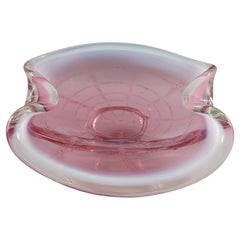 Chřibská #346/5/18 Ciotola a ragnatela in vetro rosa e bianco ceco
