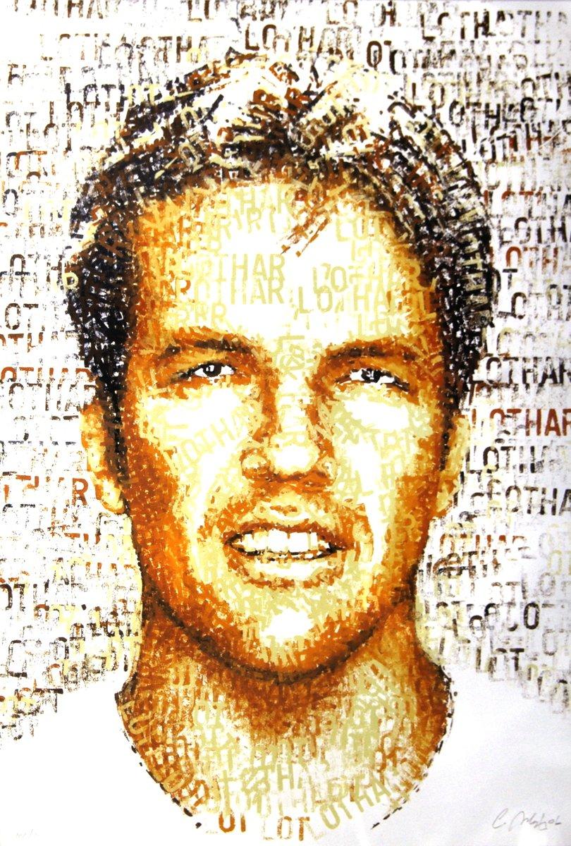 Questo ritratto di Lothar Matthäus fa parte del portfolio intitolato The World of Footballers di Chris Britz. Il portfolio comprende nove litografie offset, ciascuna firmata e numerata dall'artista, stampate su carta da 300 grammi. Questa