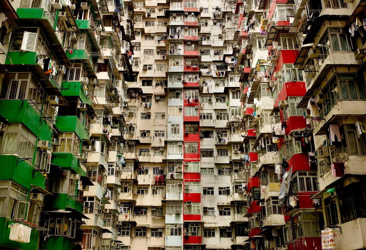 Hong Kong Apartments II - Tirage couleur mat grand format de type C en édition limitée