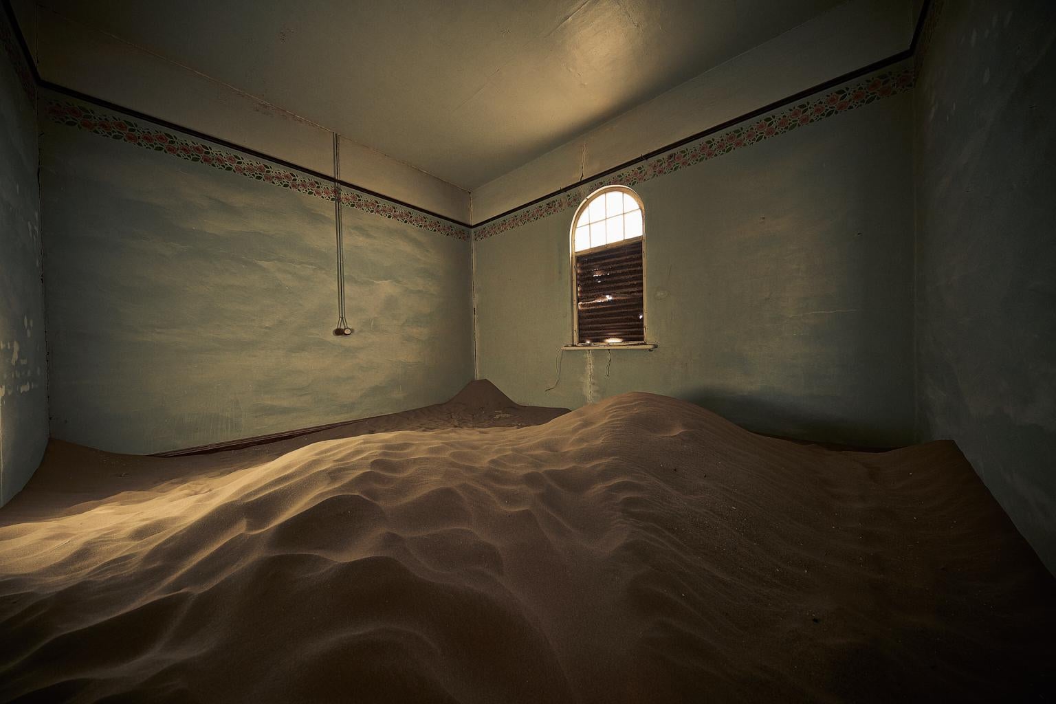 Kolmanskoppe Namibia Room 2 - Black Color Photograph by Chris Gordaneer