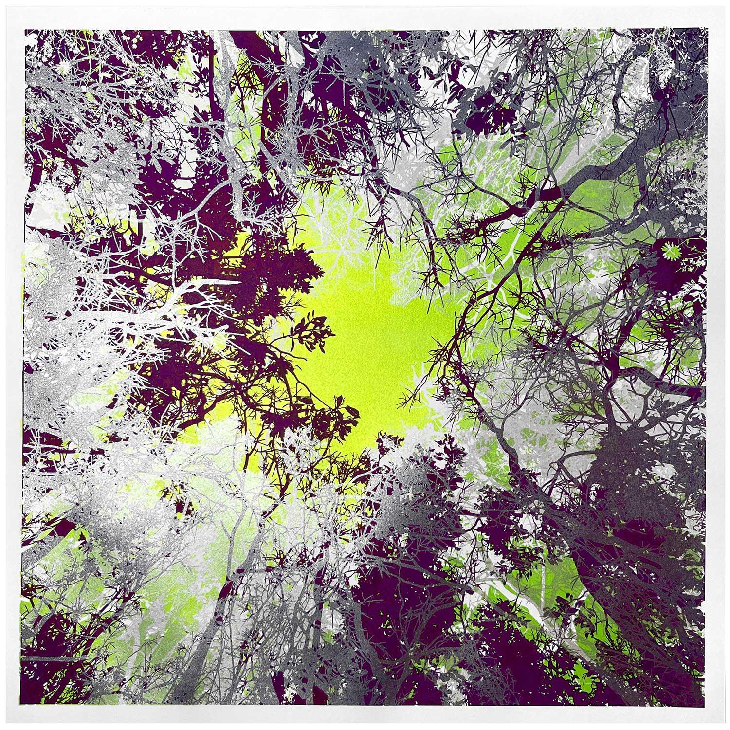 Chris Keegan Abstract Print – INTO THE WILD, Druck in limitierter Auflage, Wald, Neon, Grün, B&W, Baum, Metallic